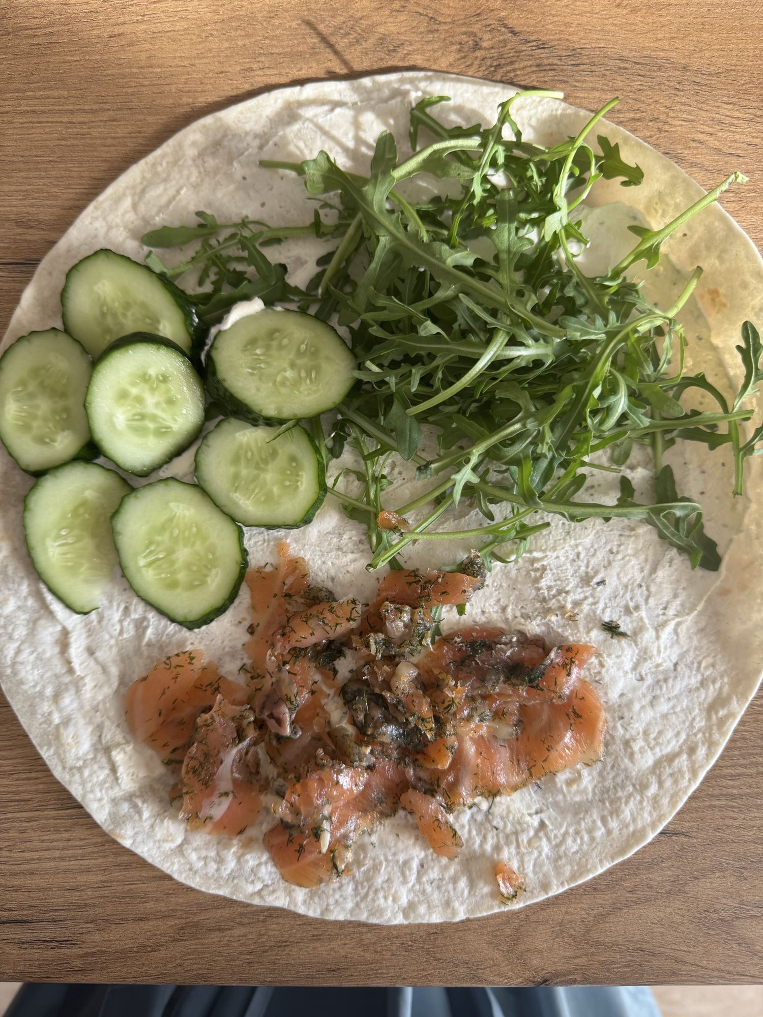 Лосось в тортилье