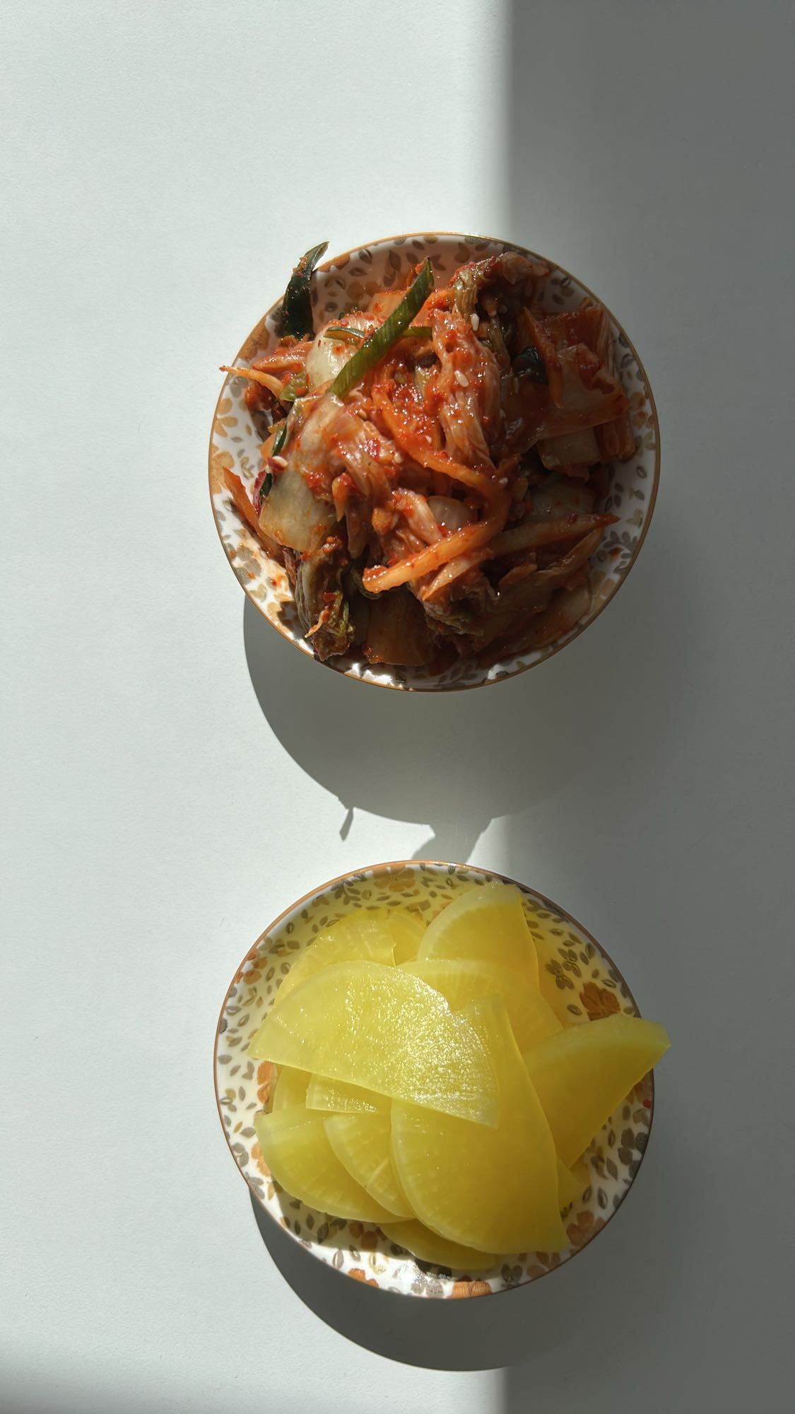 kimchi i marynowana rzodkiew