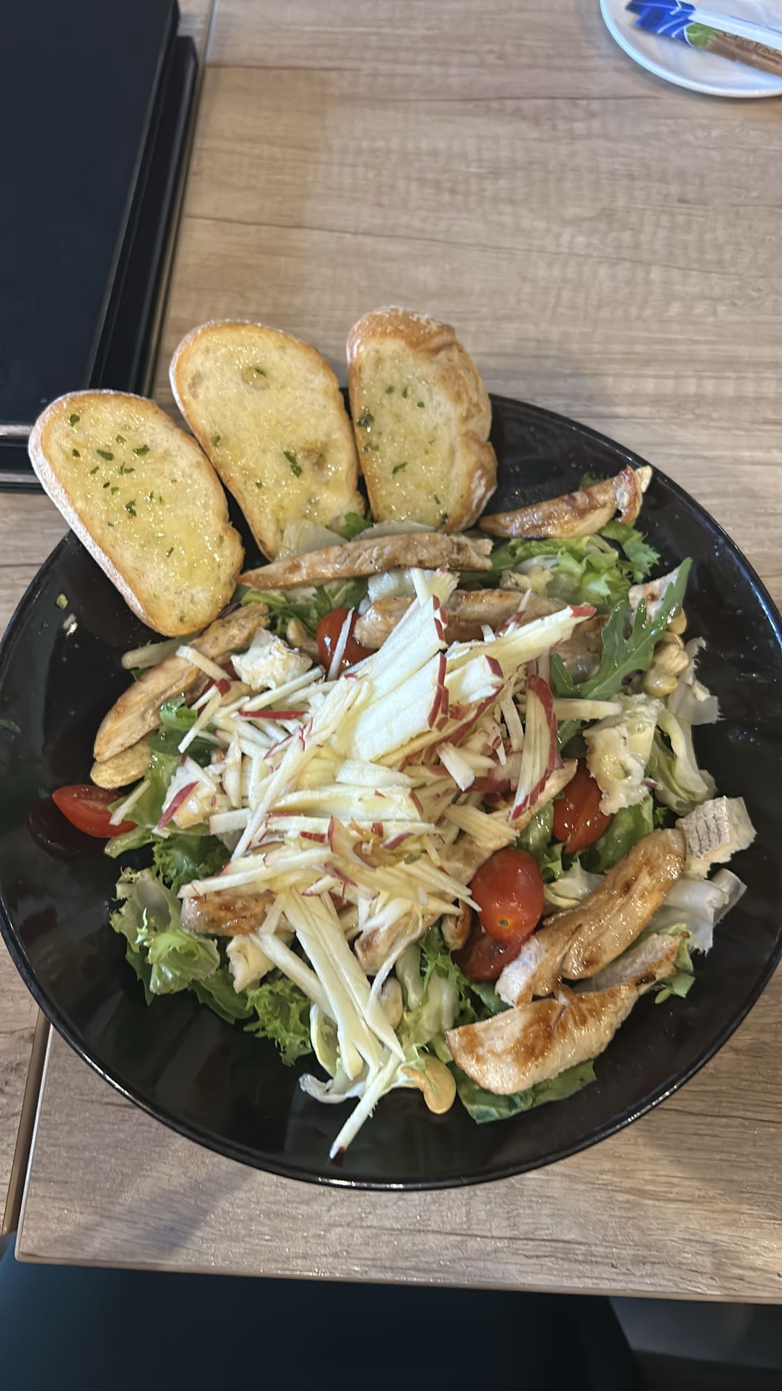 Sałatka z kurczakiem