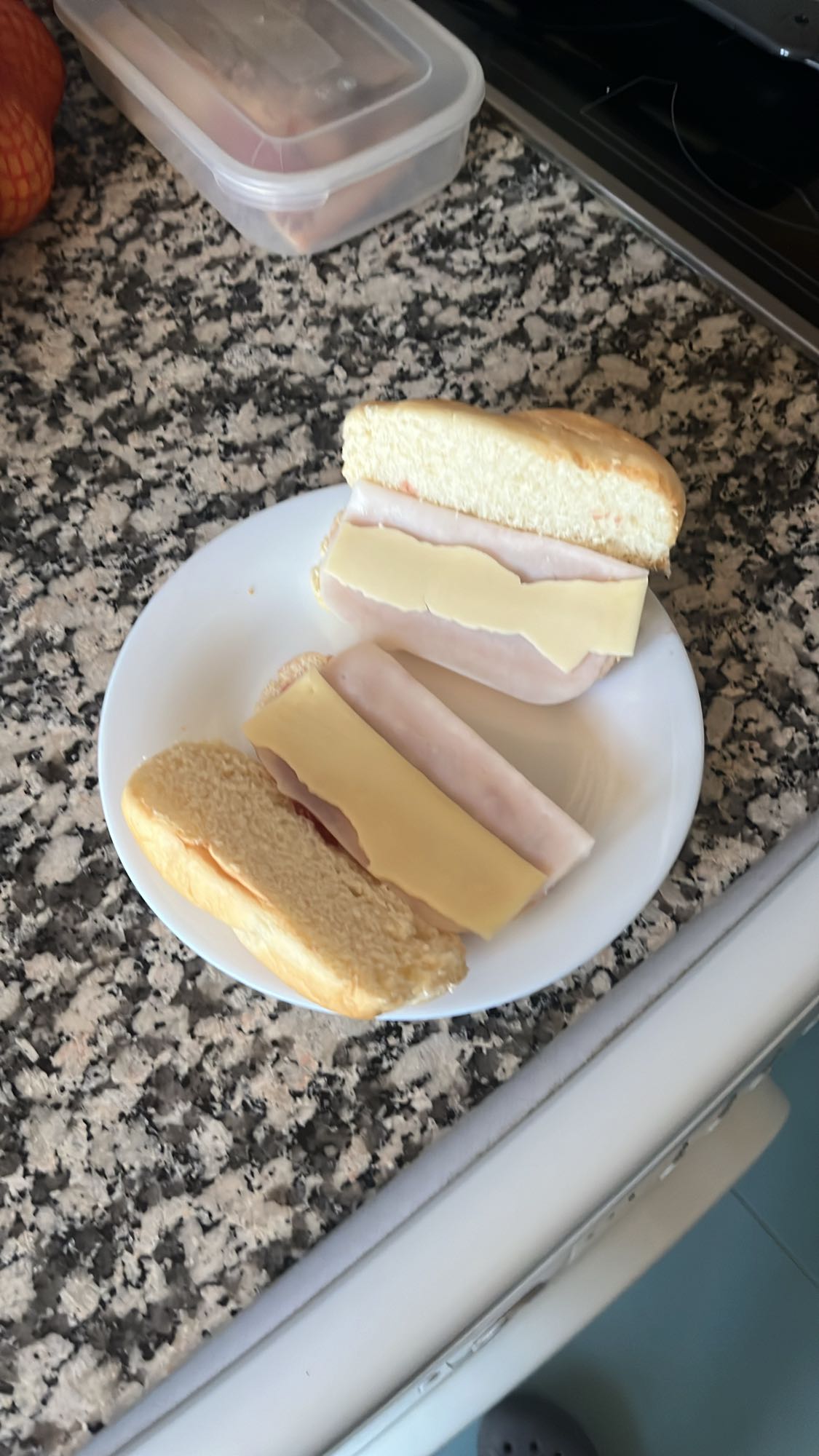 Bocadillo de jamón y queso
