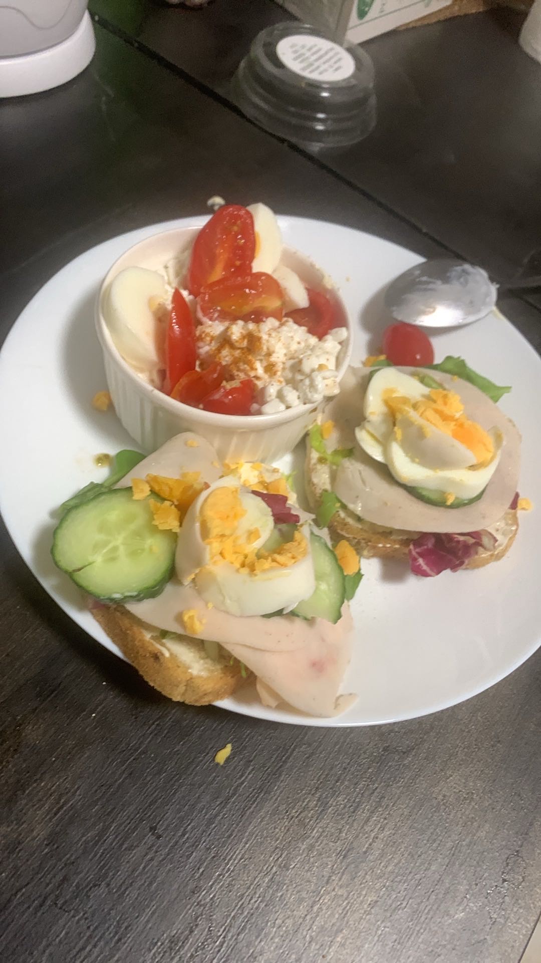 Kanapki z jajkiem i twarogiem