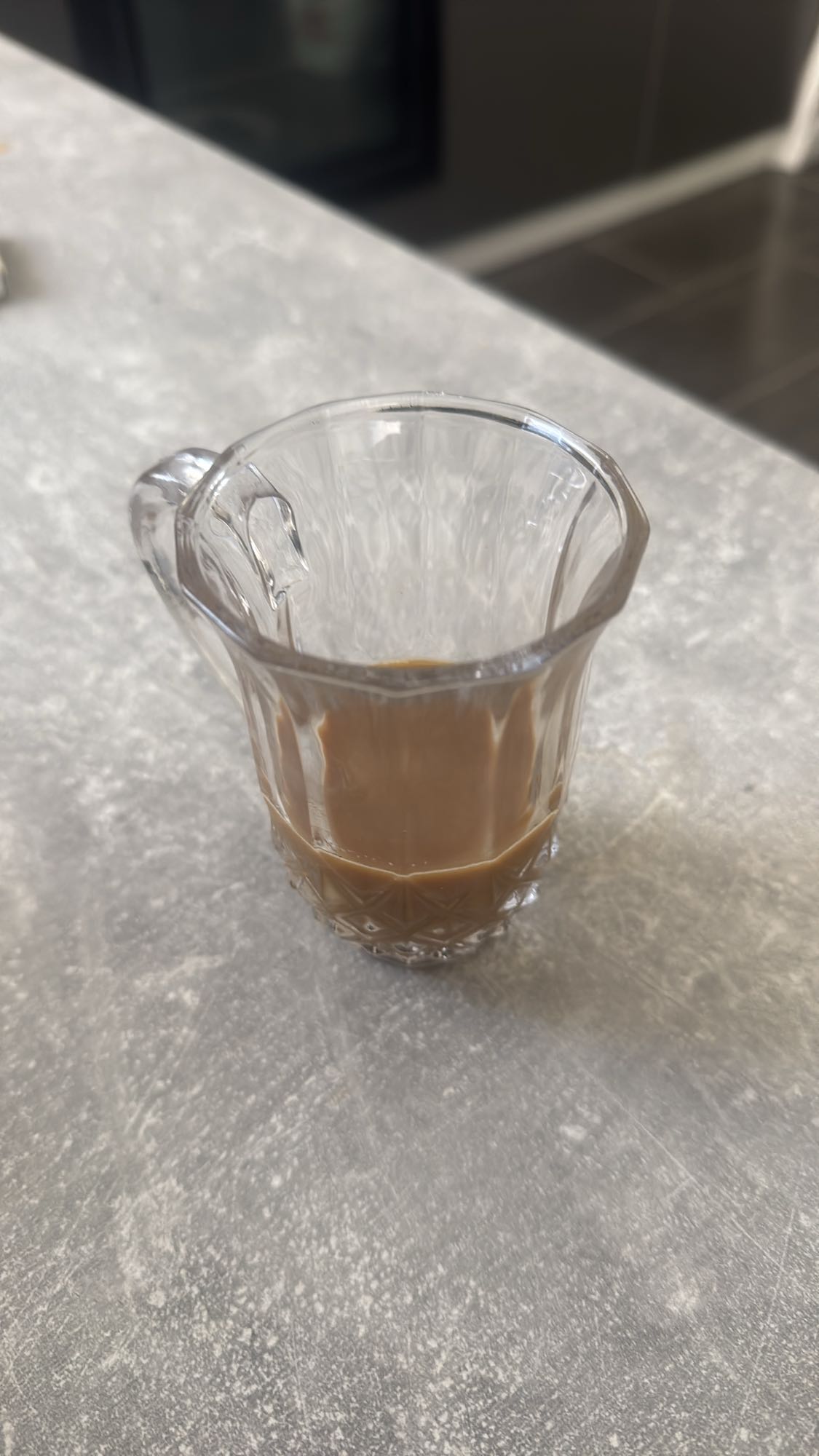 Sütlü Türk kahvesi