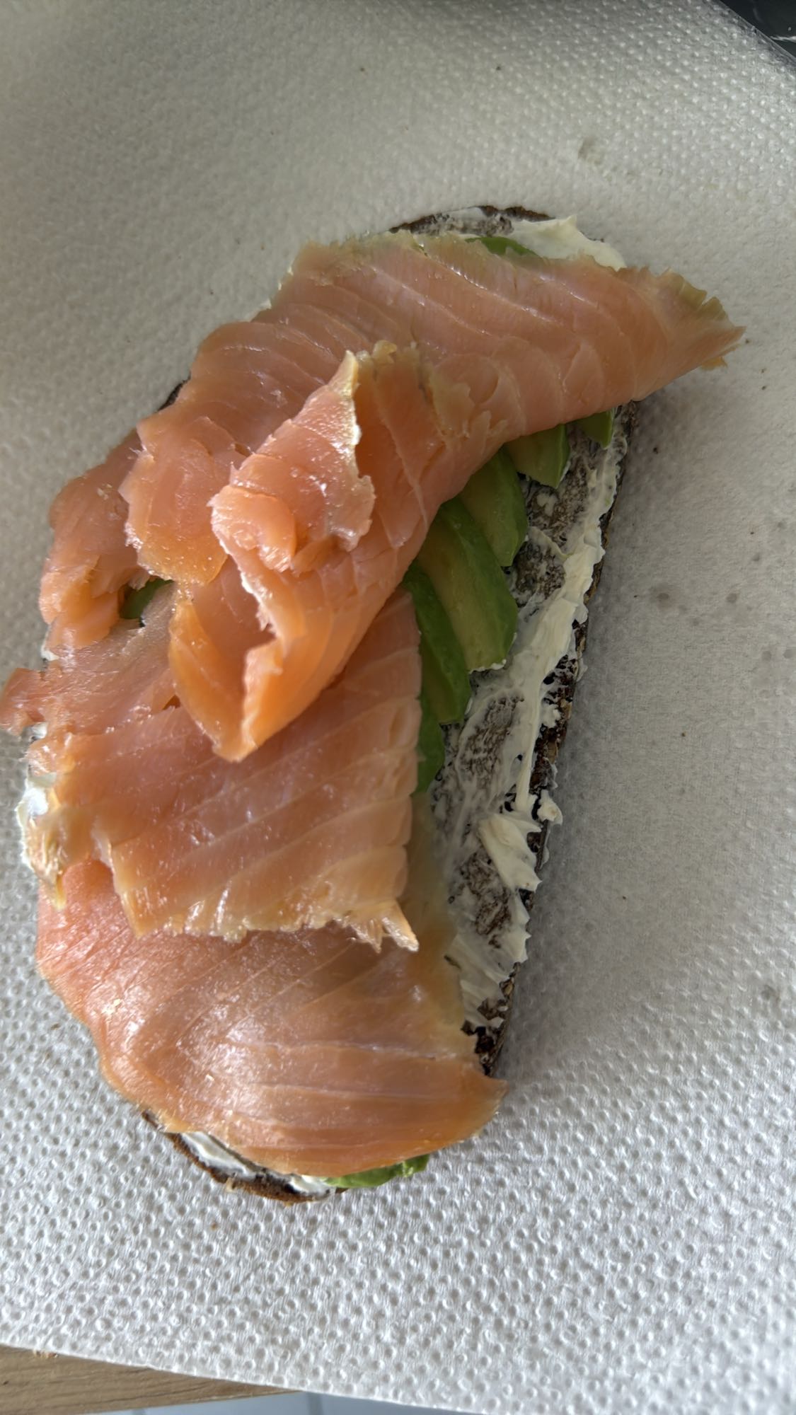 Lachs-Avocado-Brot