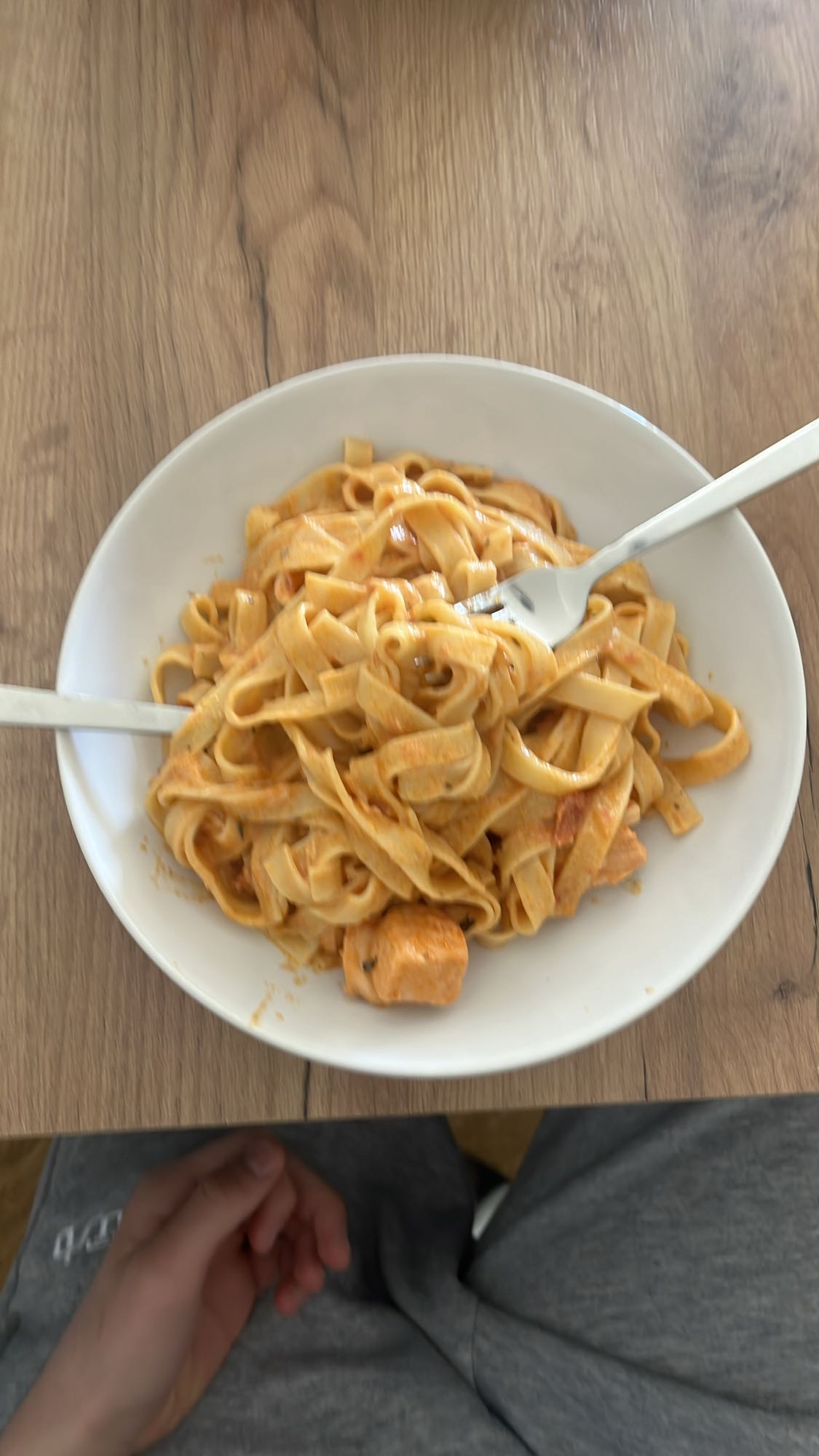 Lachs Tagliatelle