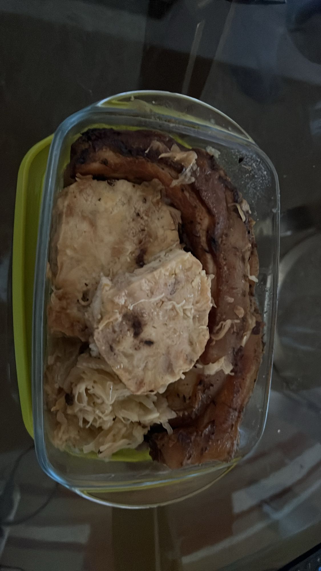 Schweinebauch mit Sauerkraut