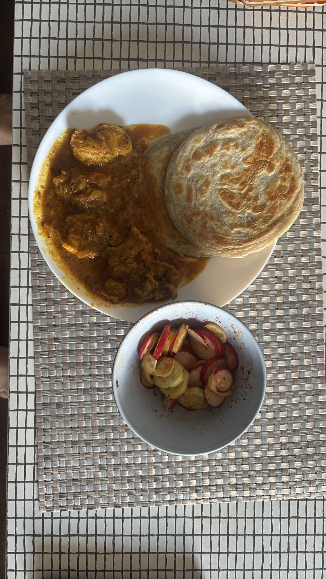Chicken curry with paratha