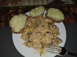 Creamy Chicken with Bread