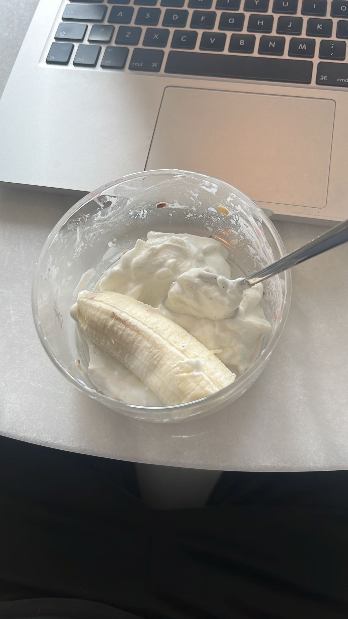 Banan och yoghurt