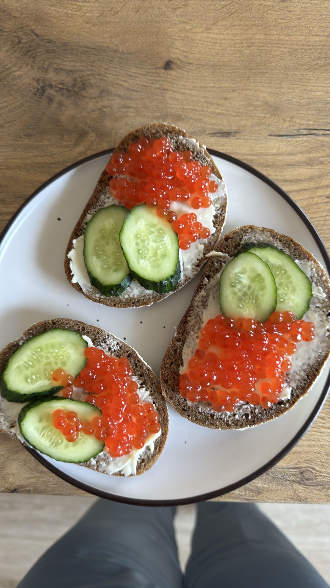 Бутерброды с икрой