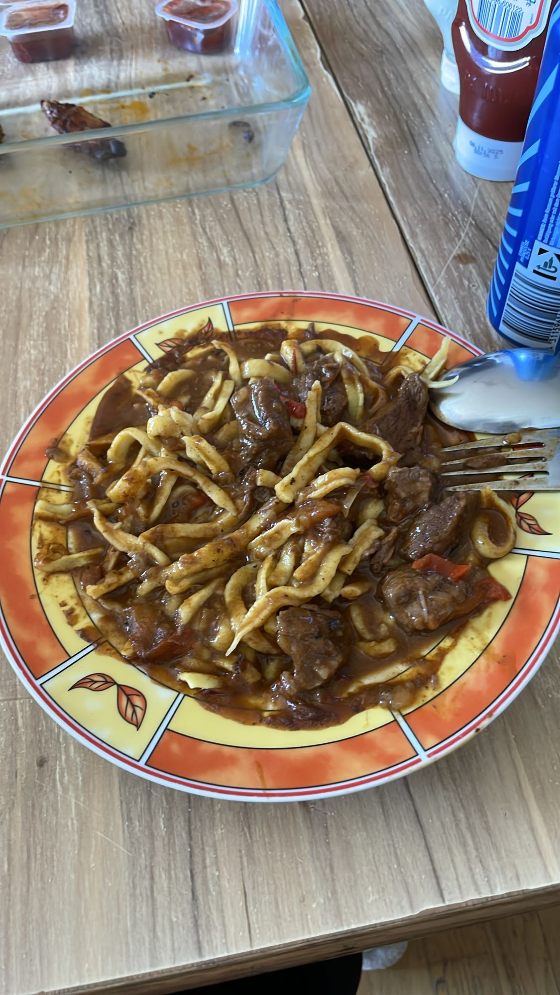 Spätzle mit Rindergulasch