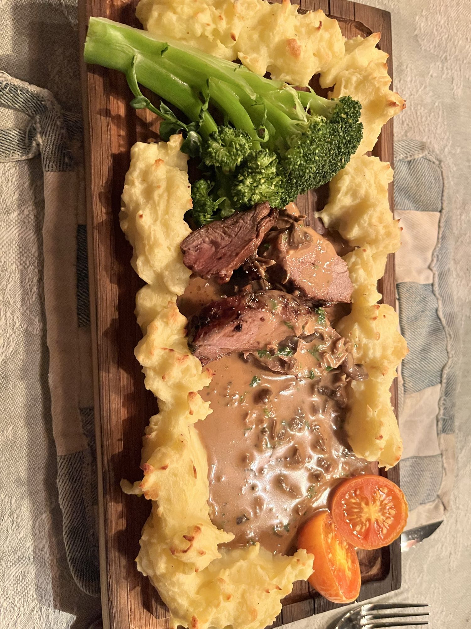 Kött med potatismos