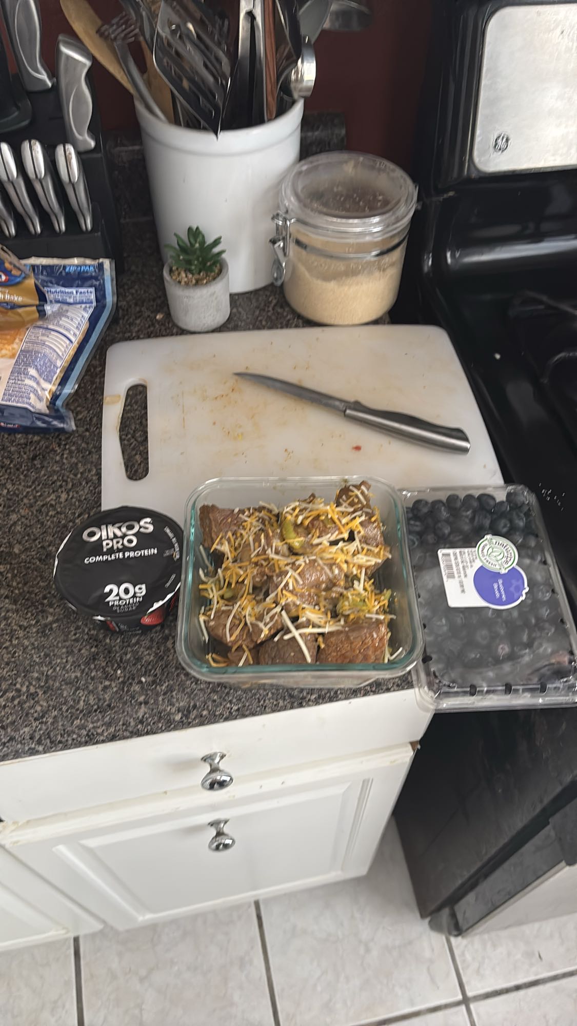 almuerzo de carne y yogur