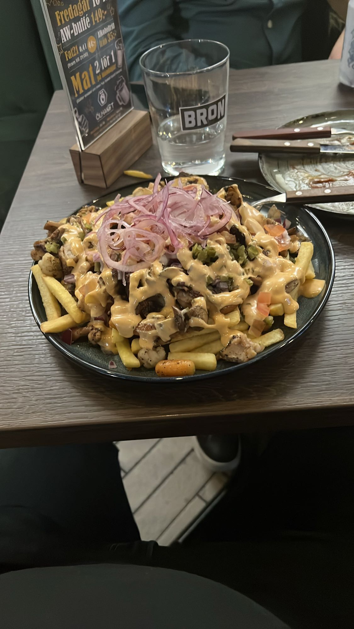 Laddade pommes tallrik