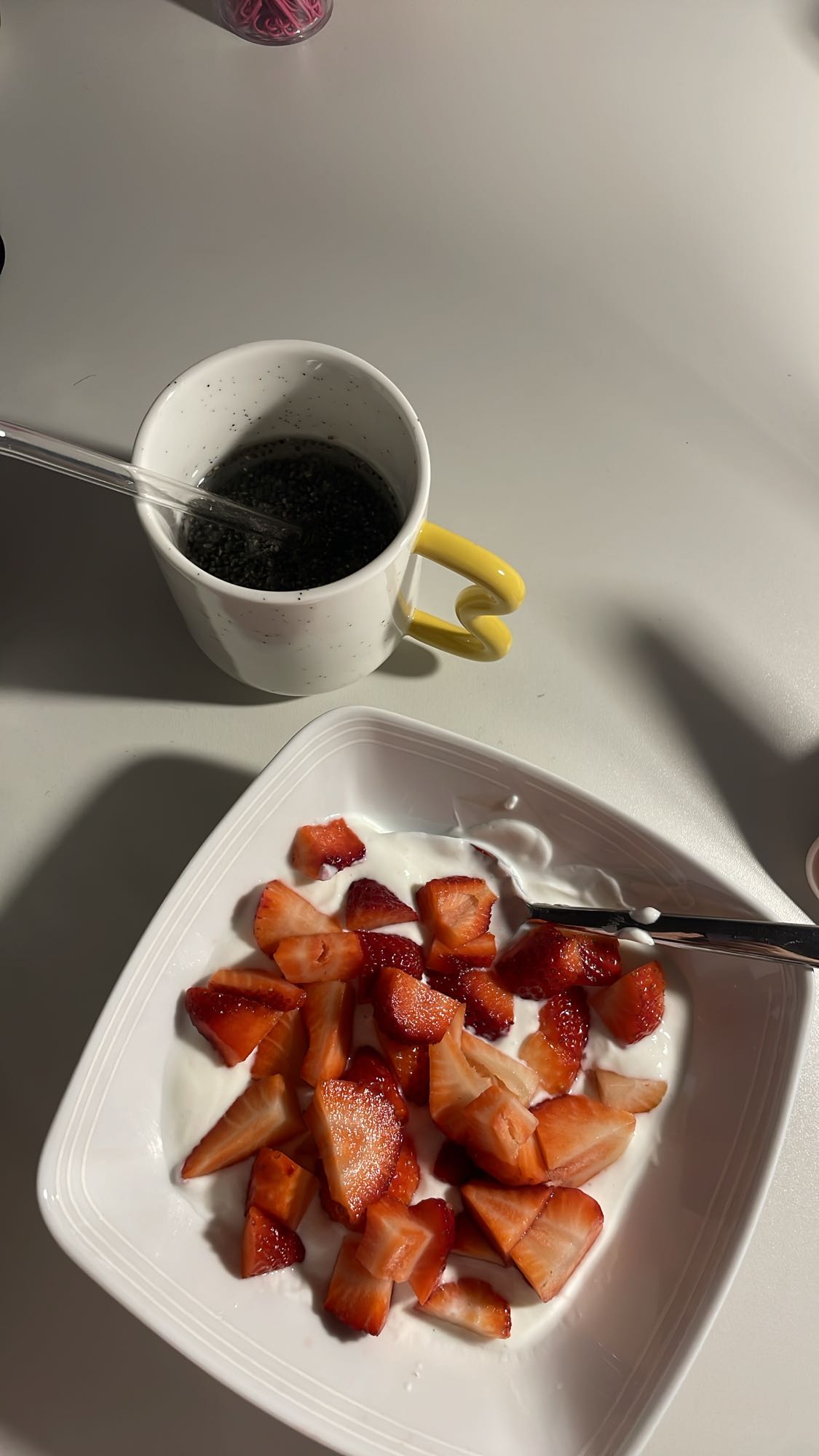 Jogurt z truskawkami