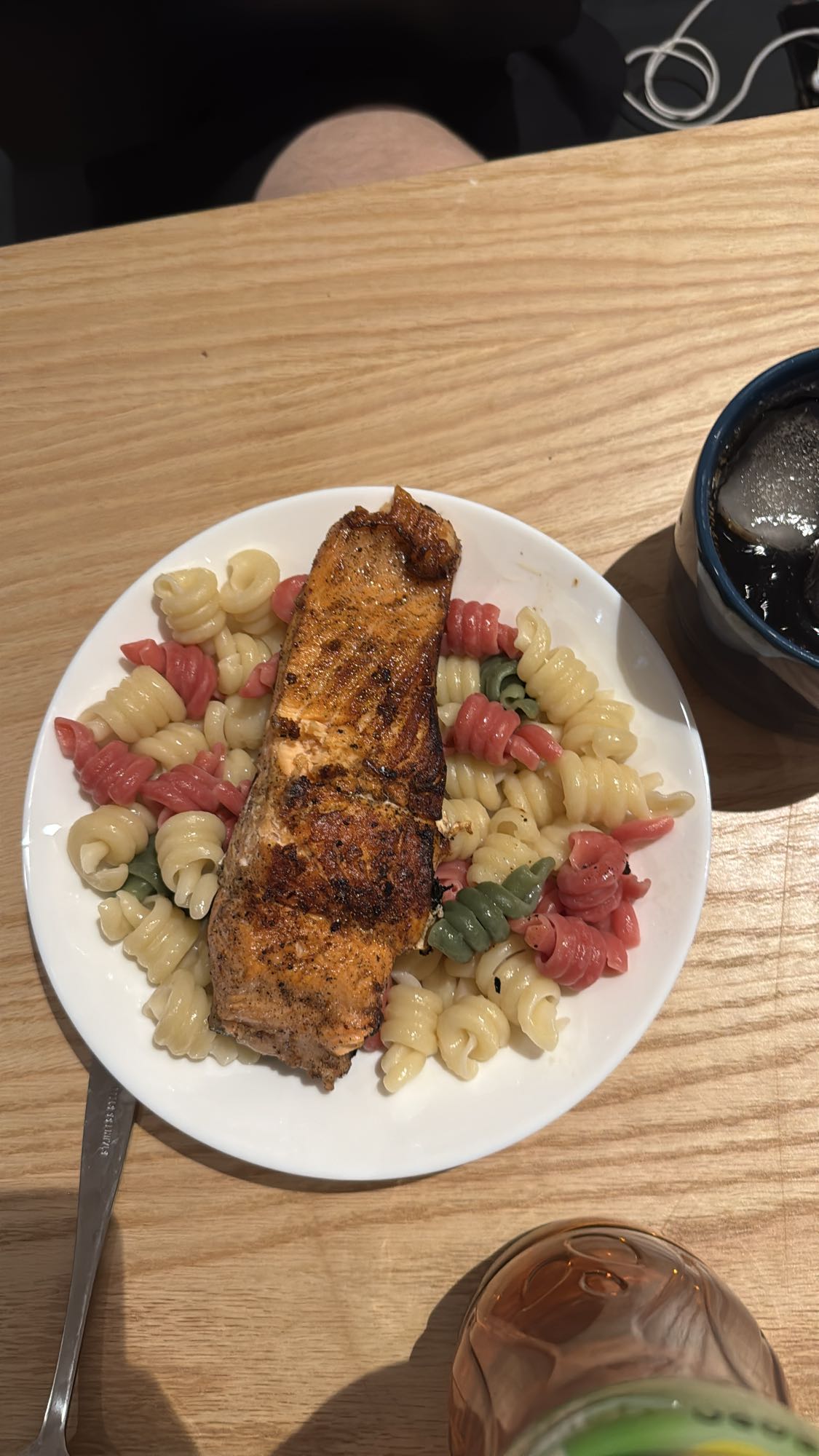 Лосось с пастой