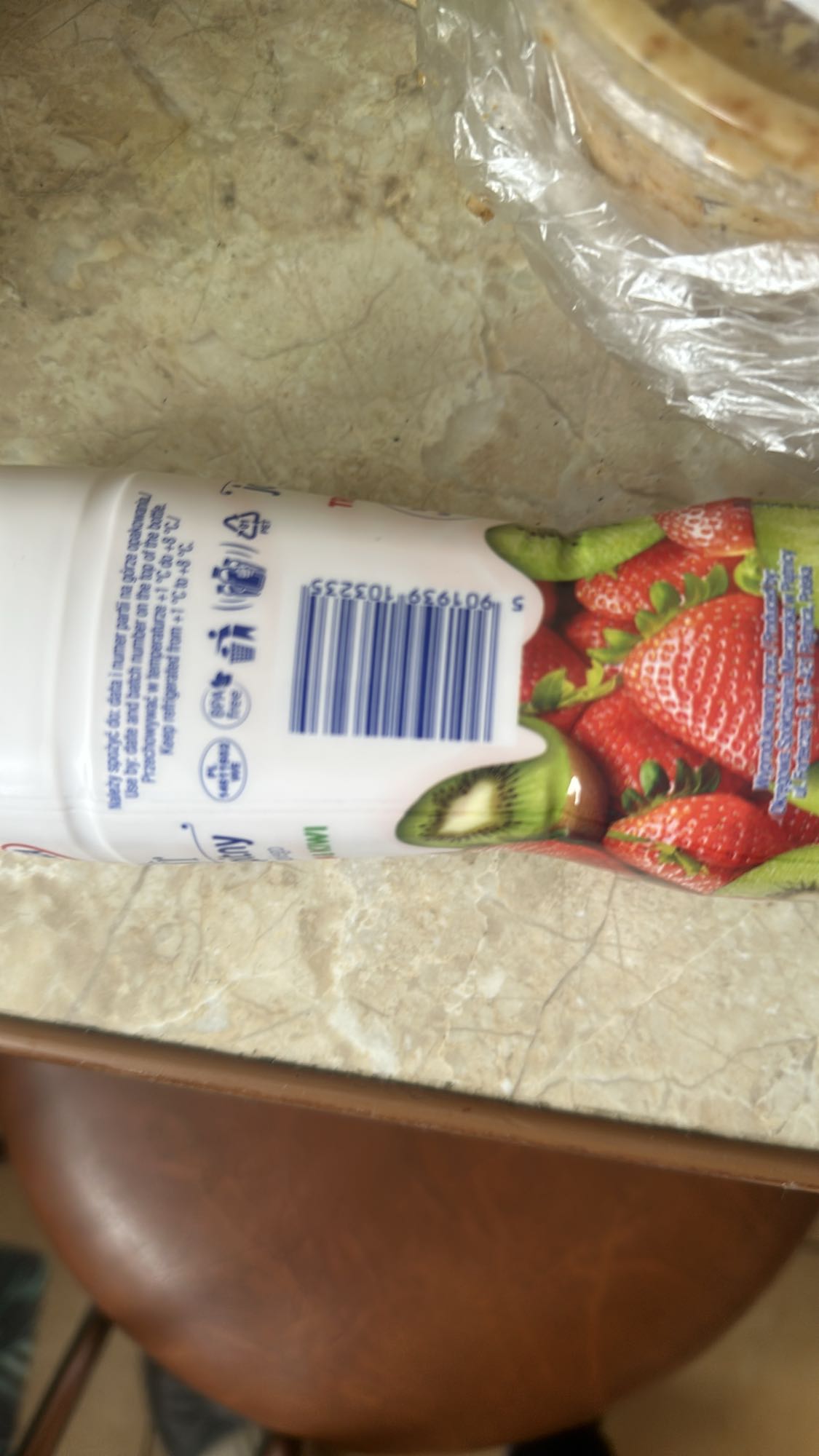 jogurt truskawkowy kiwi
