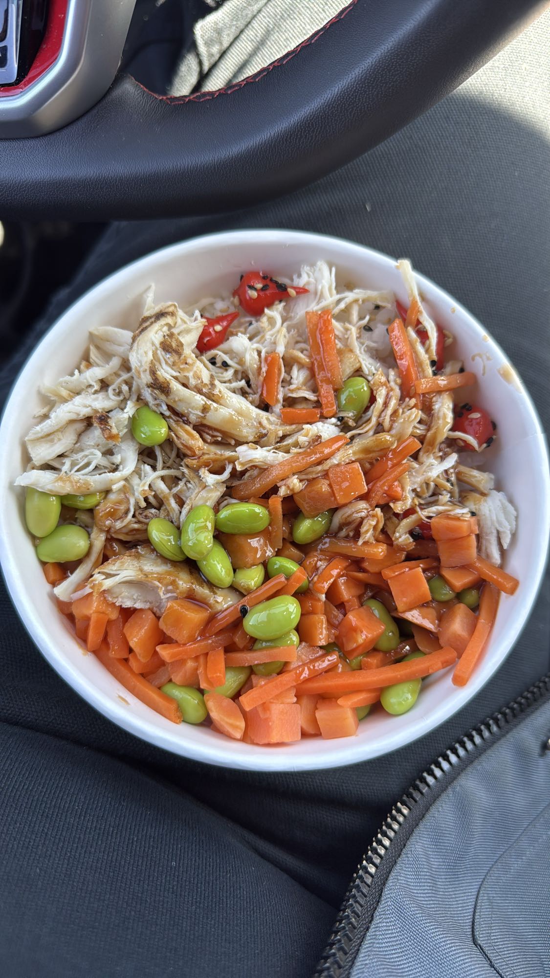 Hähnchen-Gemüse-Bowl