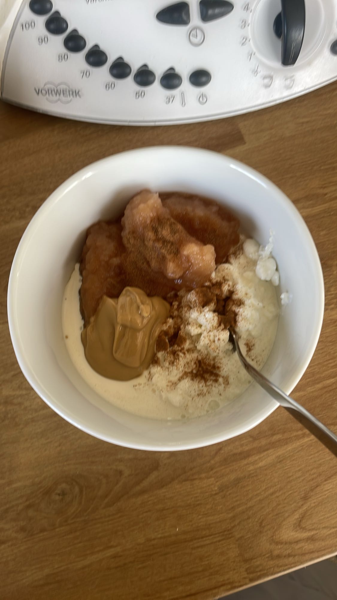 Twarożek z musem jabłkowym