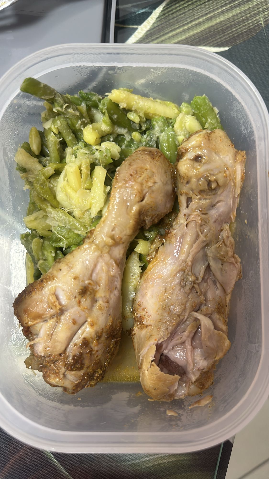 Udka z kurczaka z fasolką