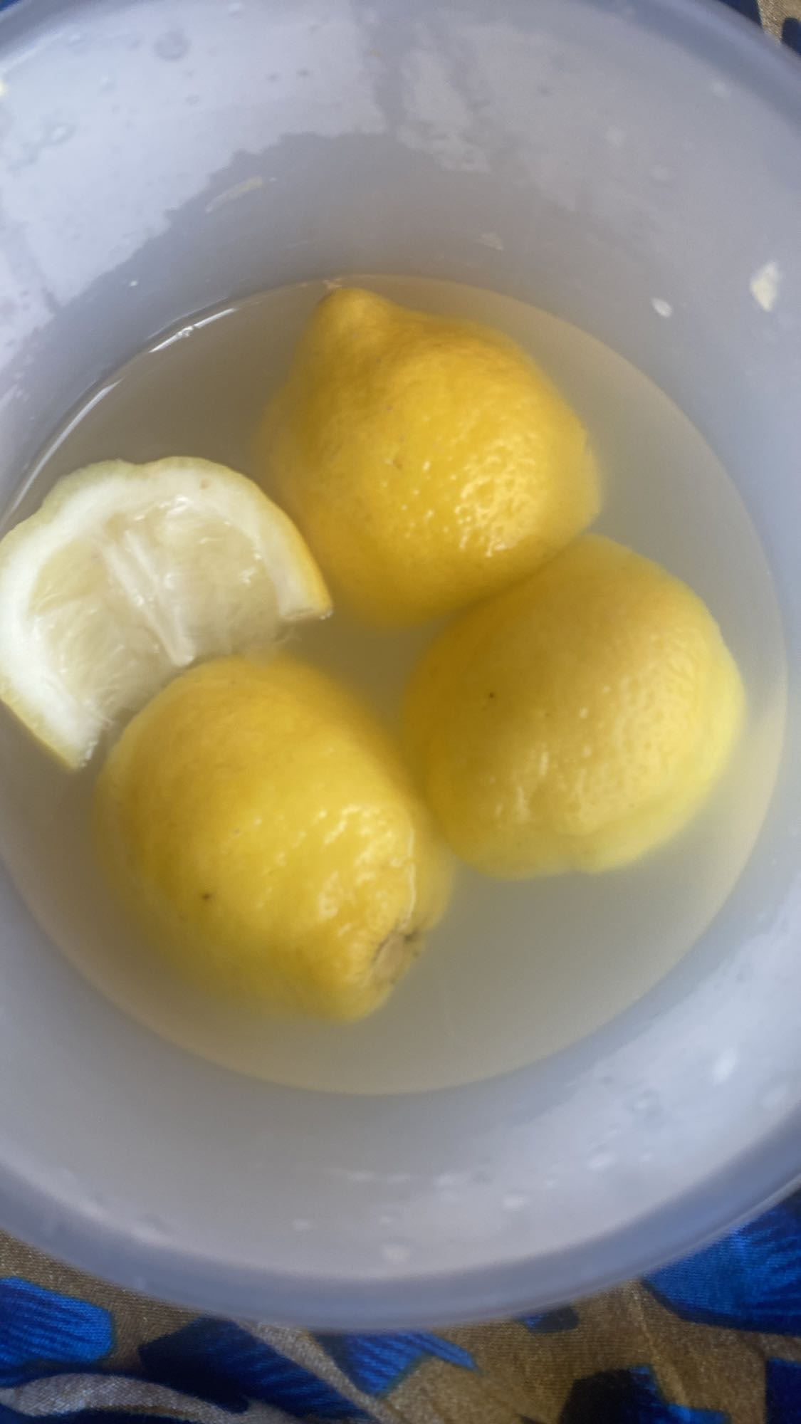 Lemon water infusion