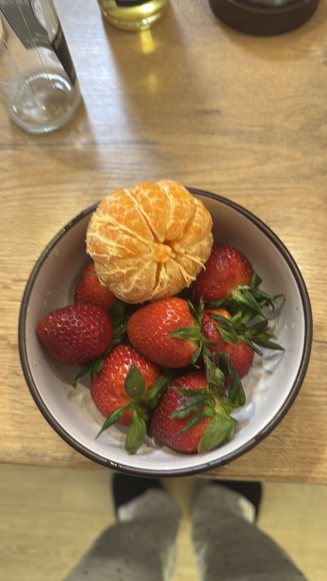 Клубника и мандарин