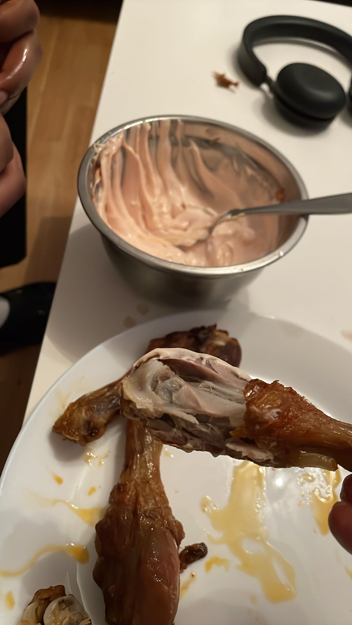 Kycklingben med sås