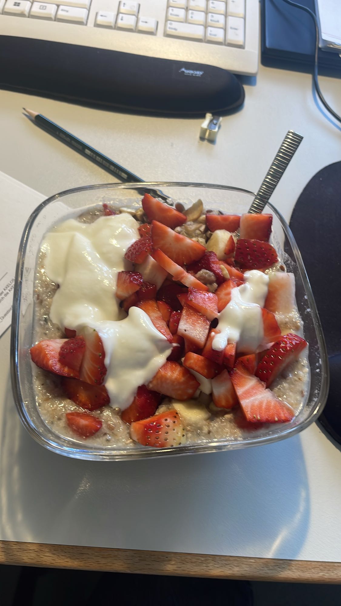 Haferbrei mit Erdbeeren