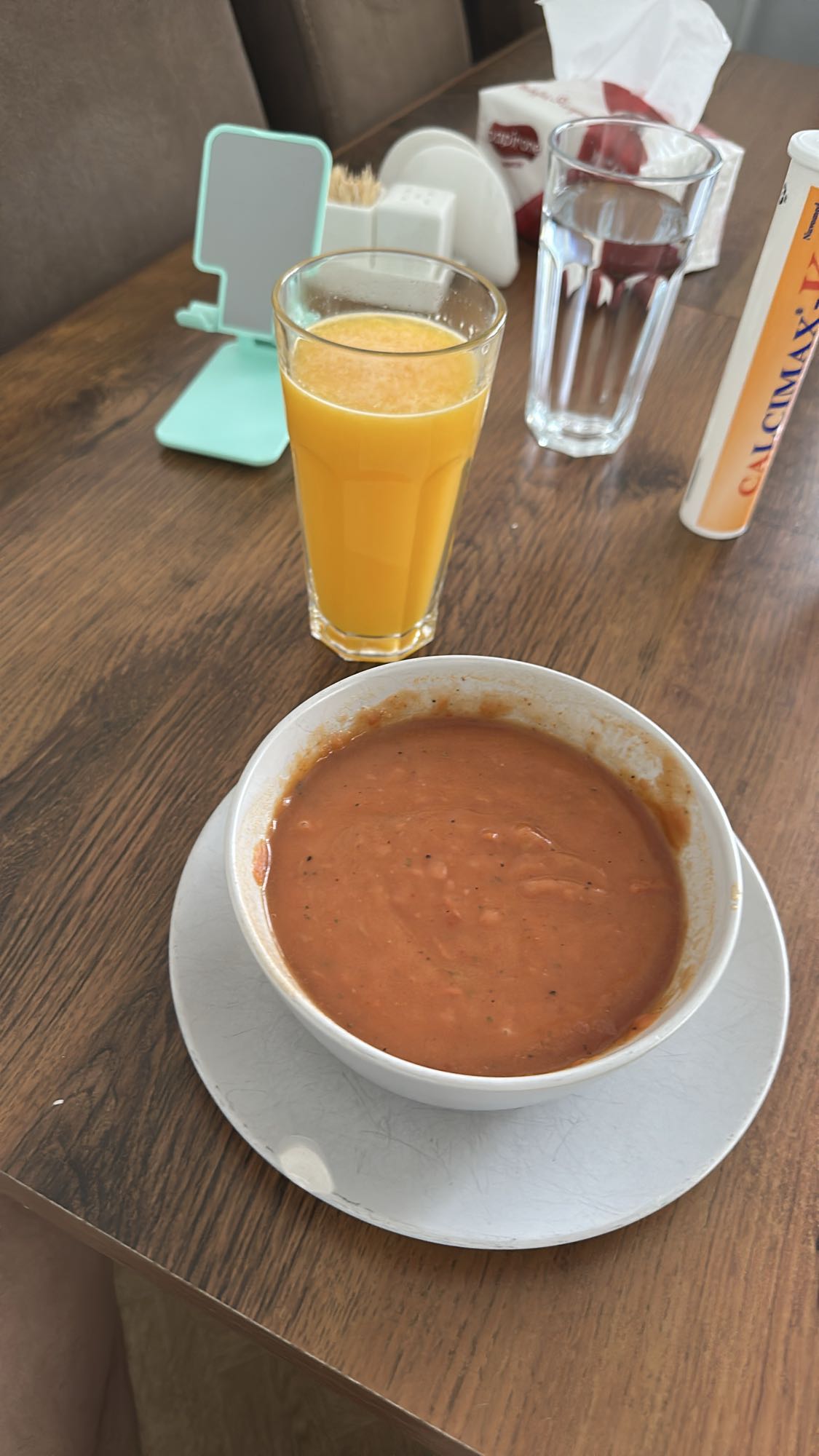 Tomato soup with juice