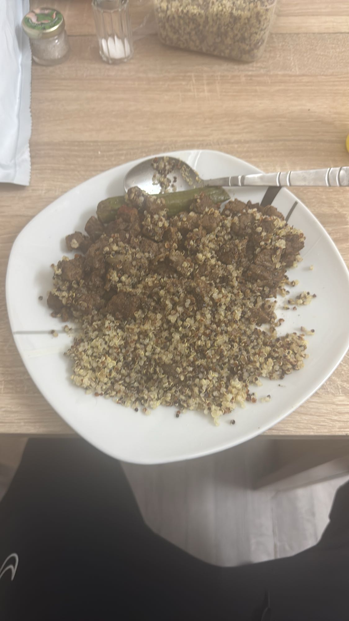 Quinoa mit Rindfleisch und Whey Protein