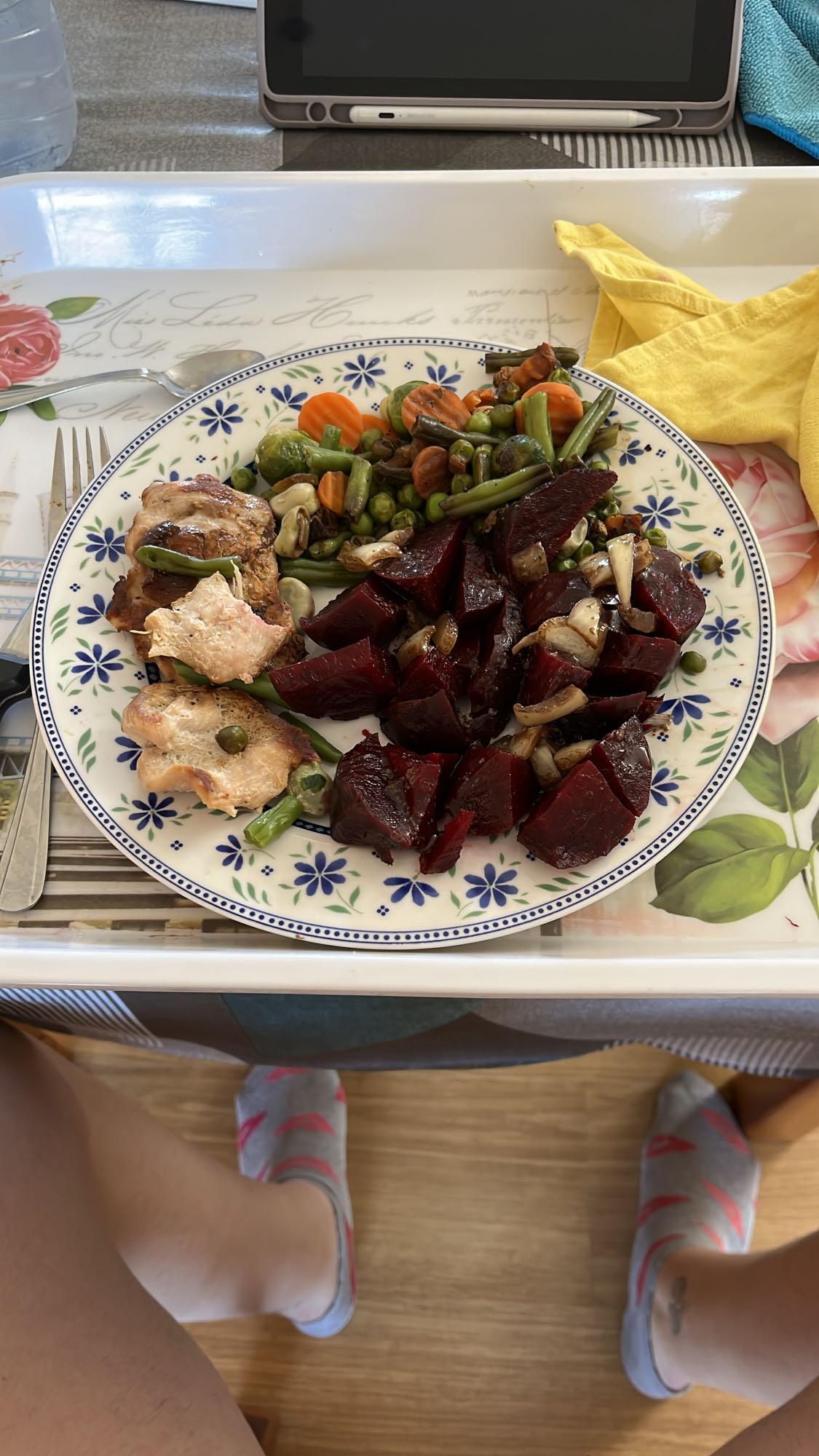 Poulet et légumes variés