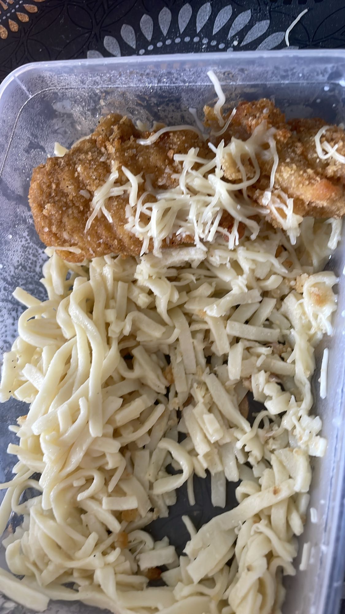 Pâtes au poulet pané