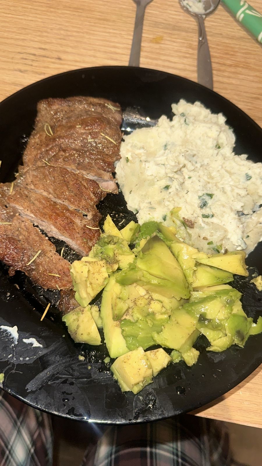 Steak purée avocat