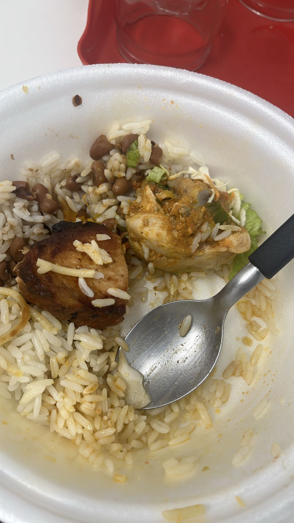 Arroz com frango e feijão