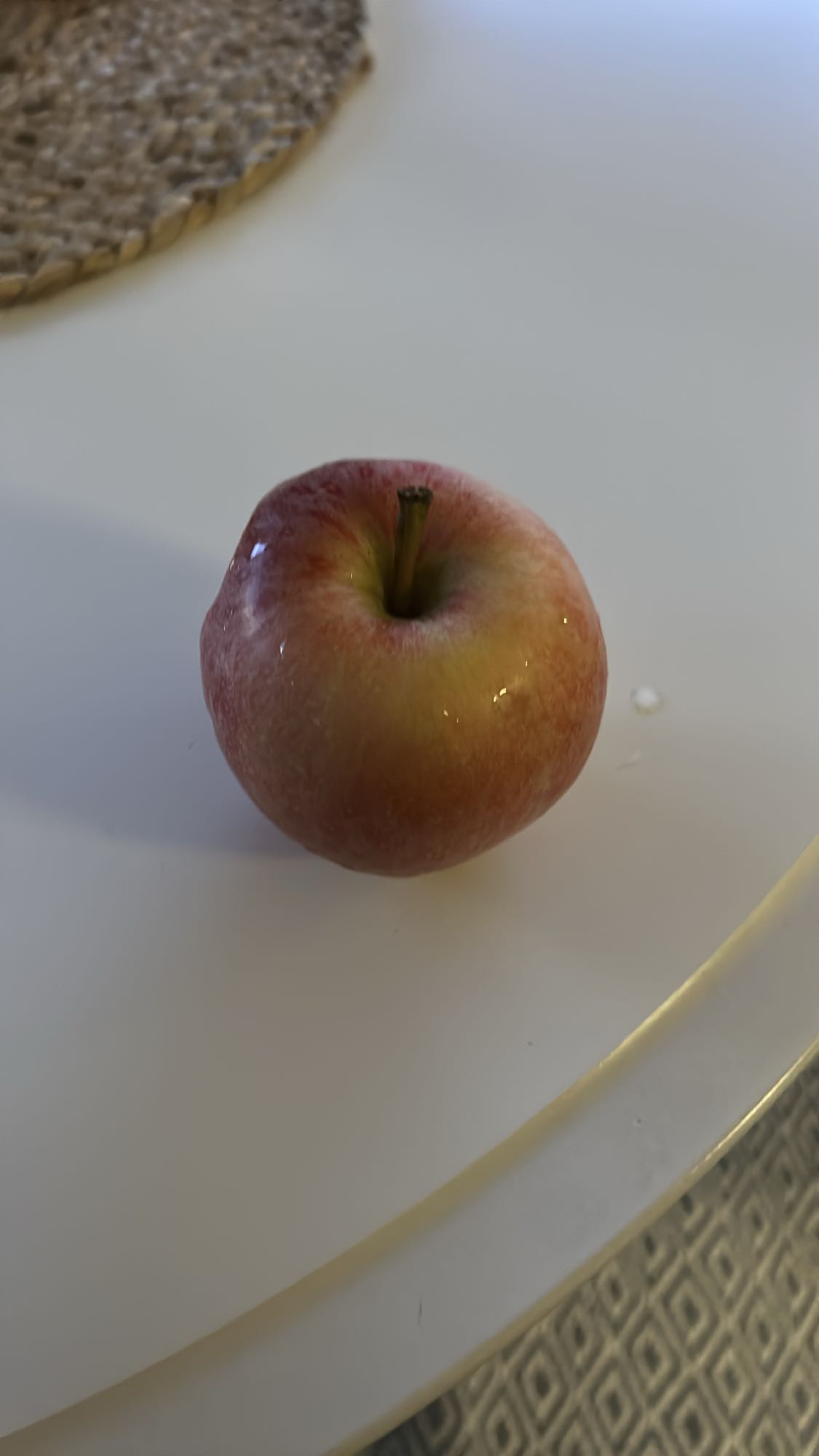 Röd äpple