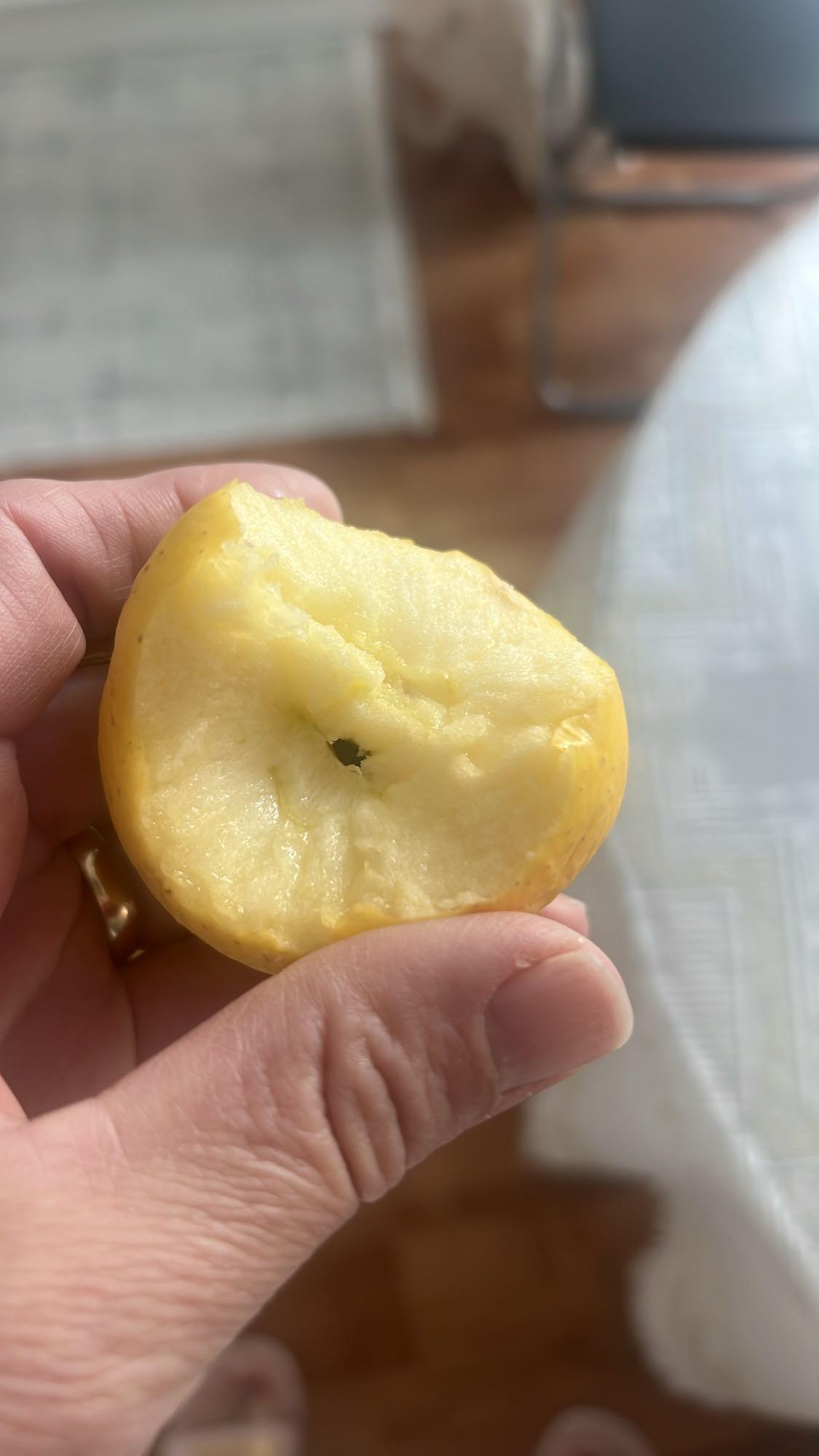 Pomme croquée
