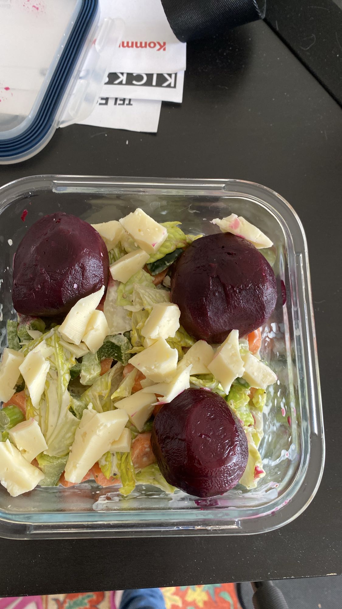 Rödbetssallad med ost och ägg