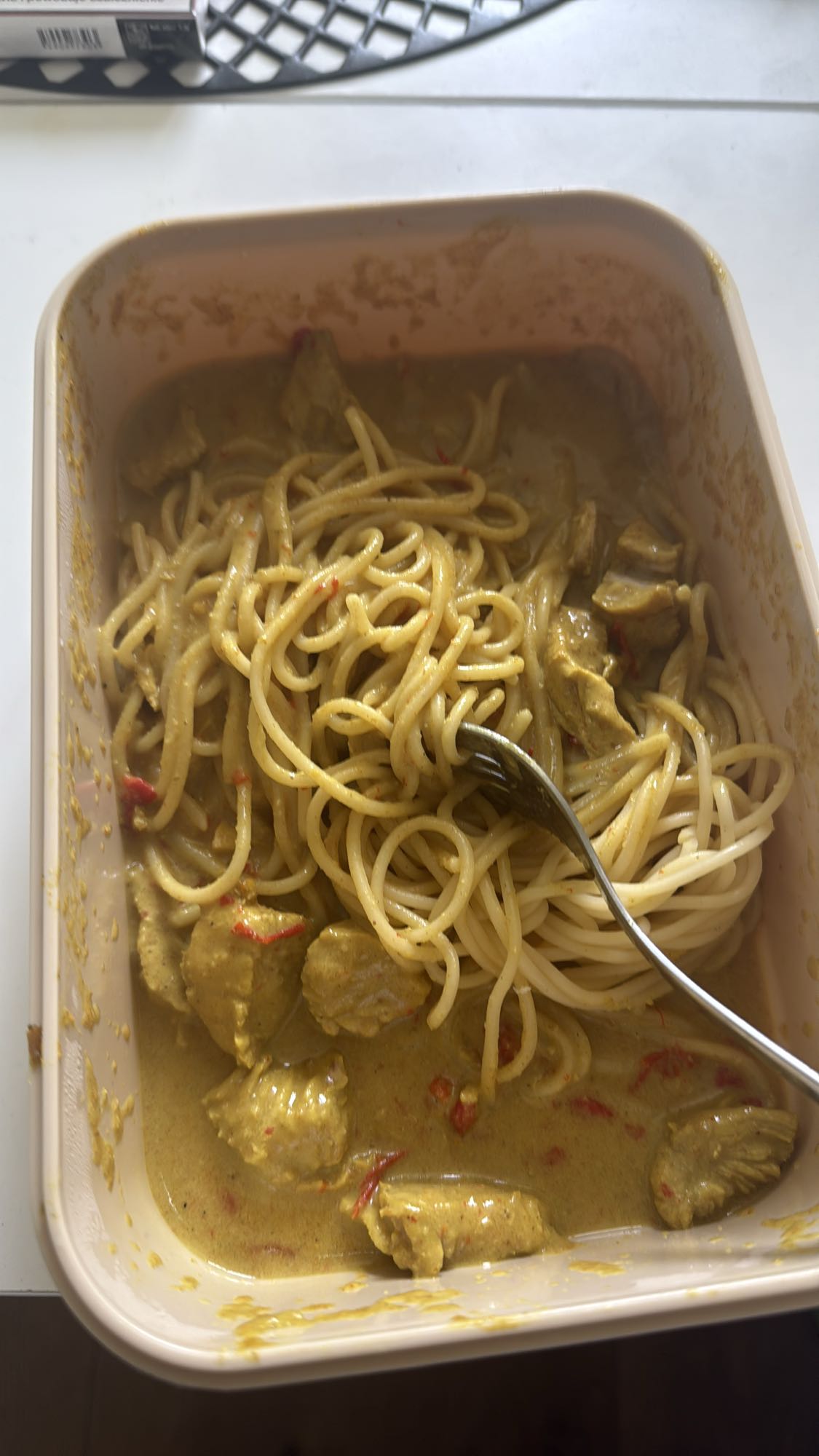 Makaron z kurczakiem curry