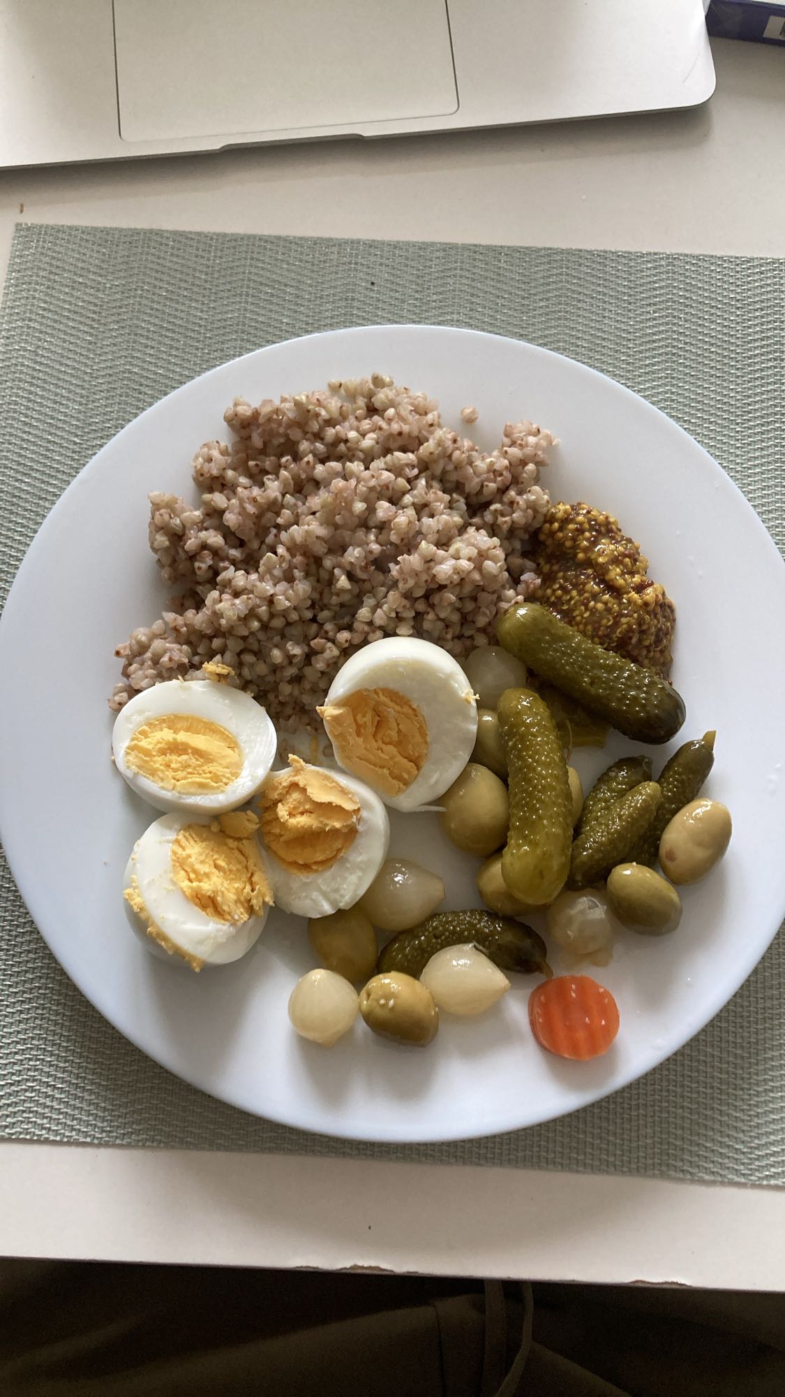 Eggs with buckwheat