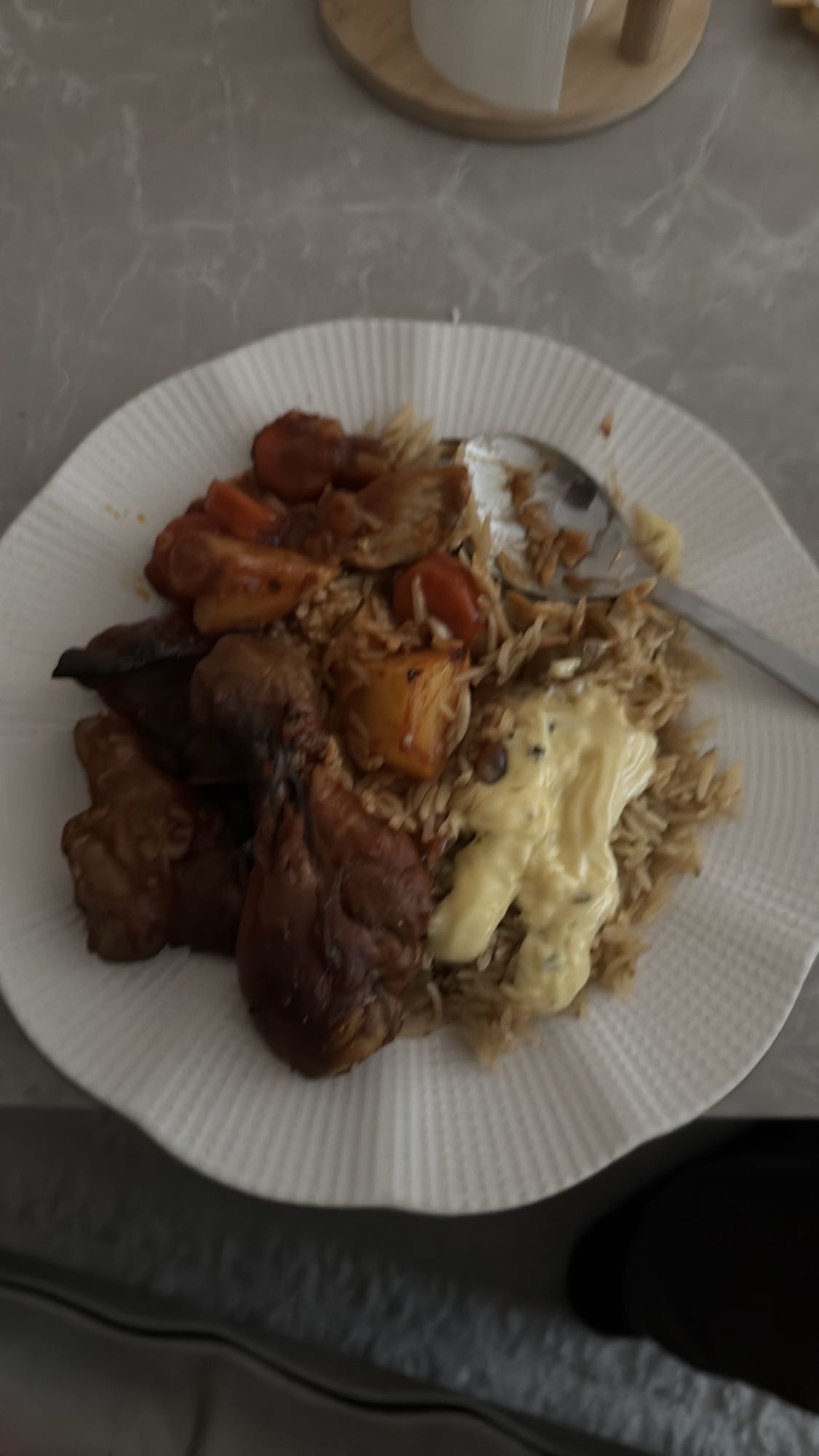 Kyckling med ris och sås