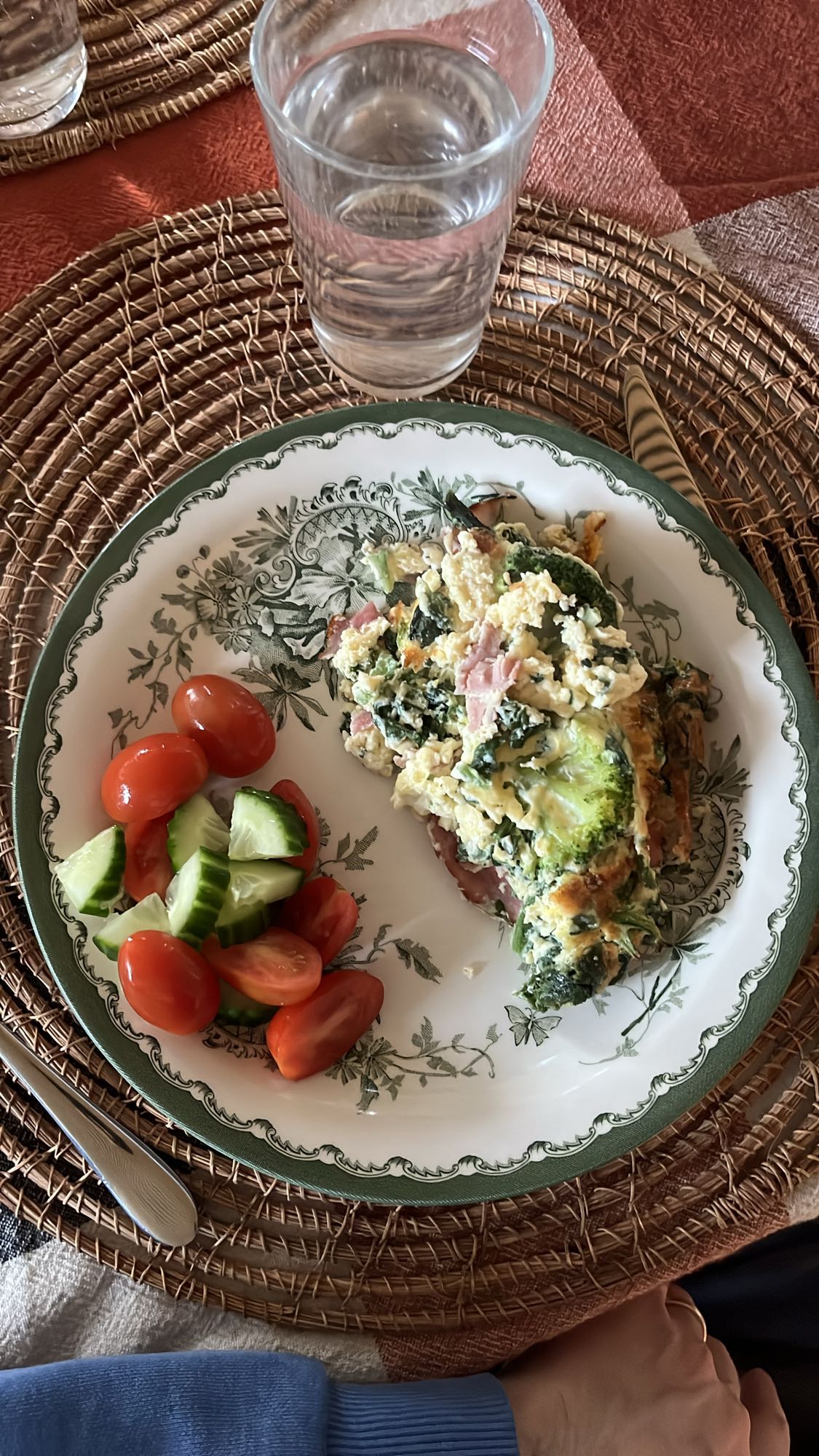 Omelett med grönsaker