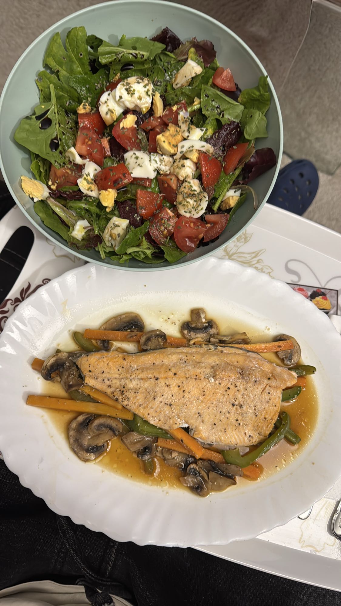 Trucha con ensalada de espinacas