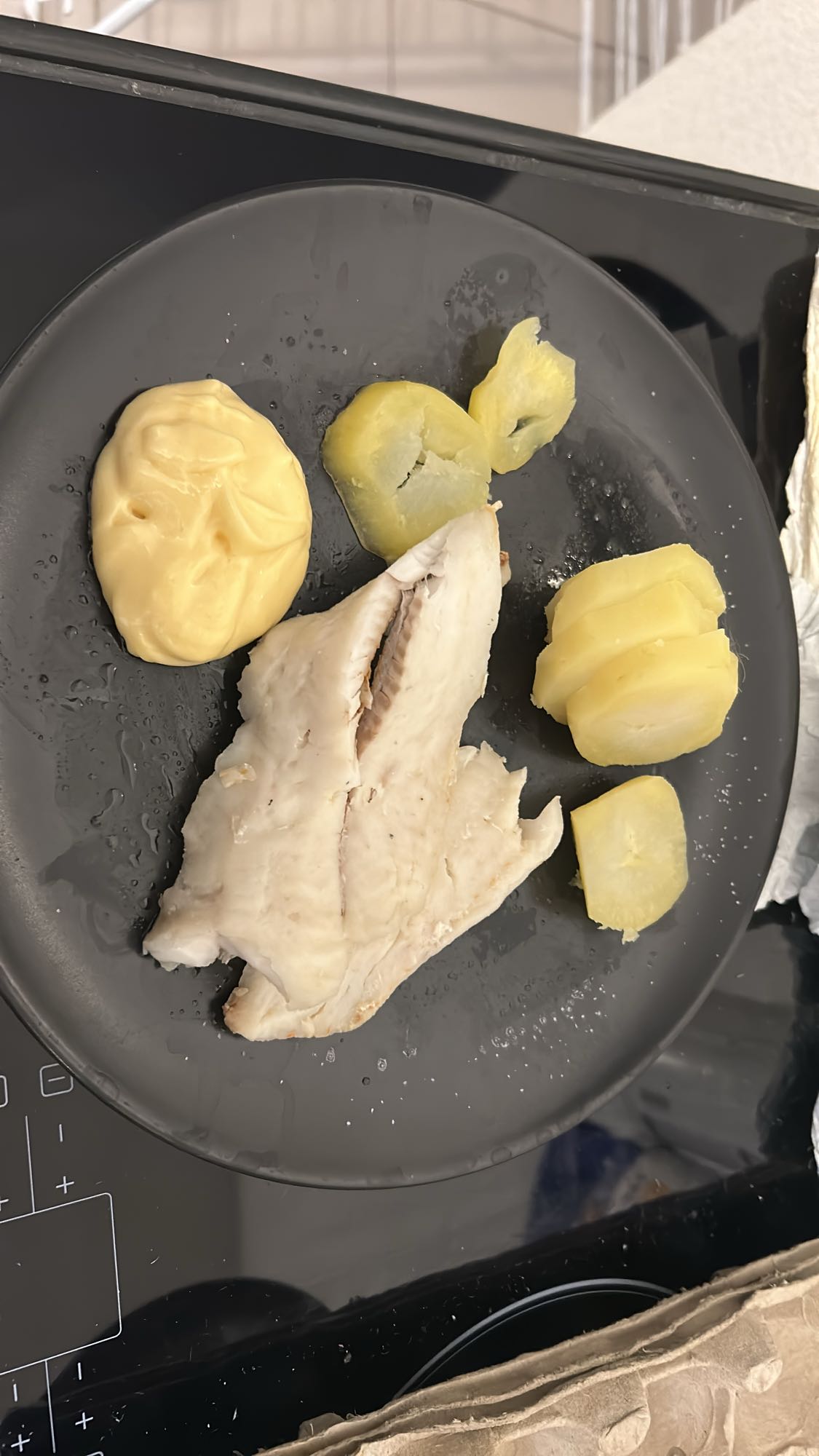 Poisson et pommes vapeur