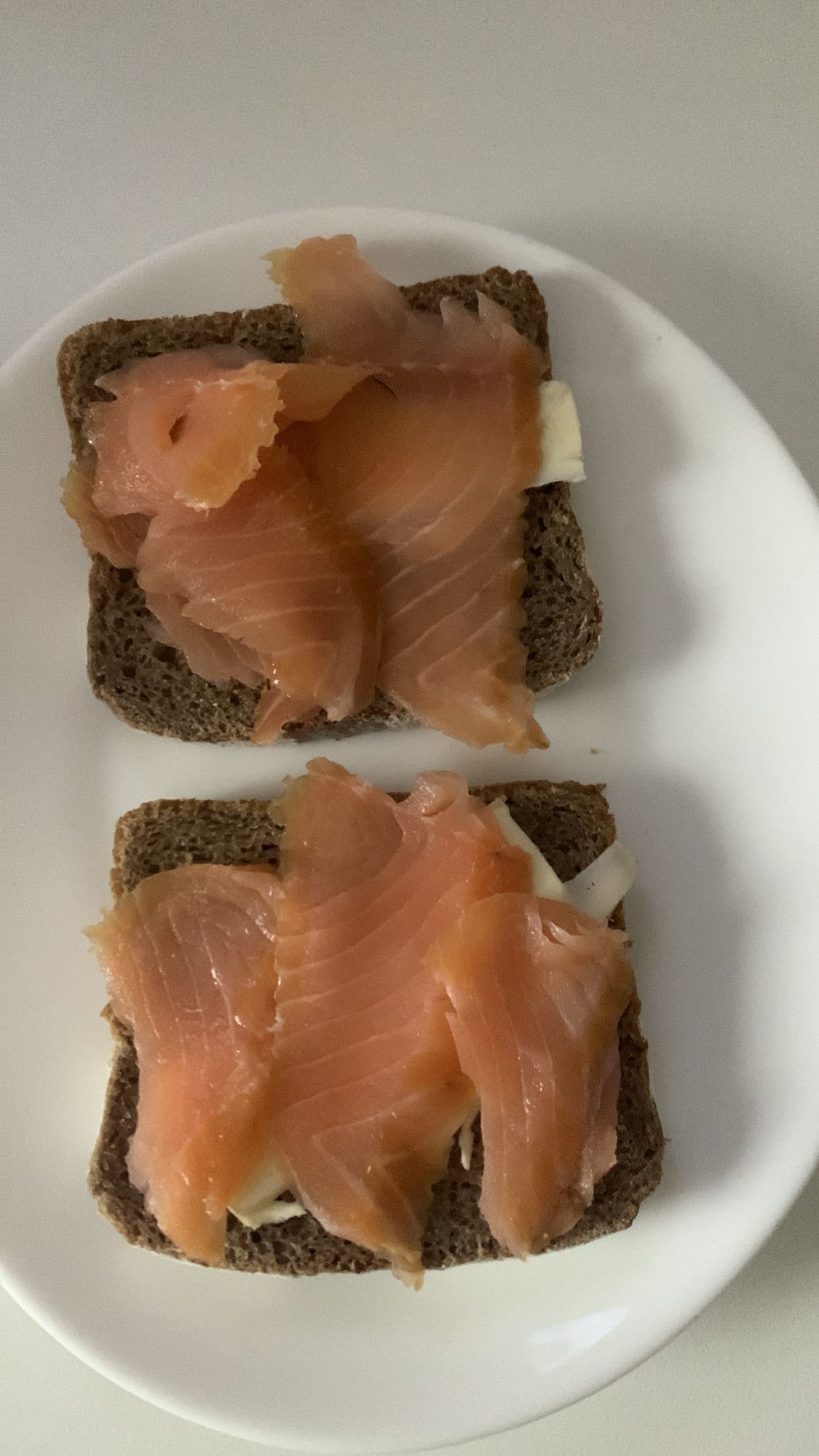 Бутерброды с лососем