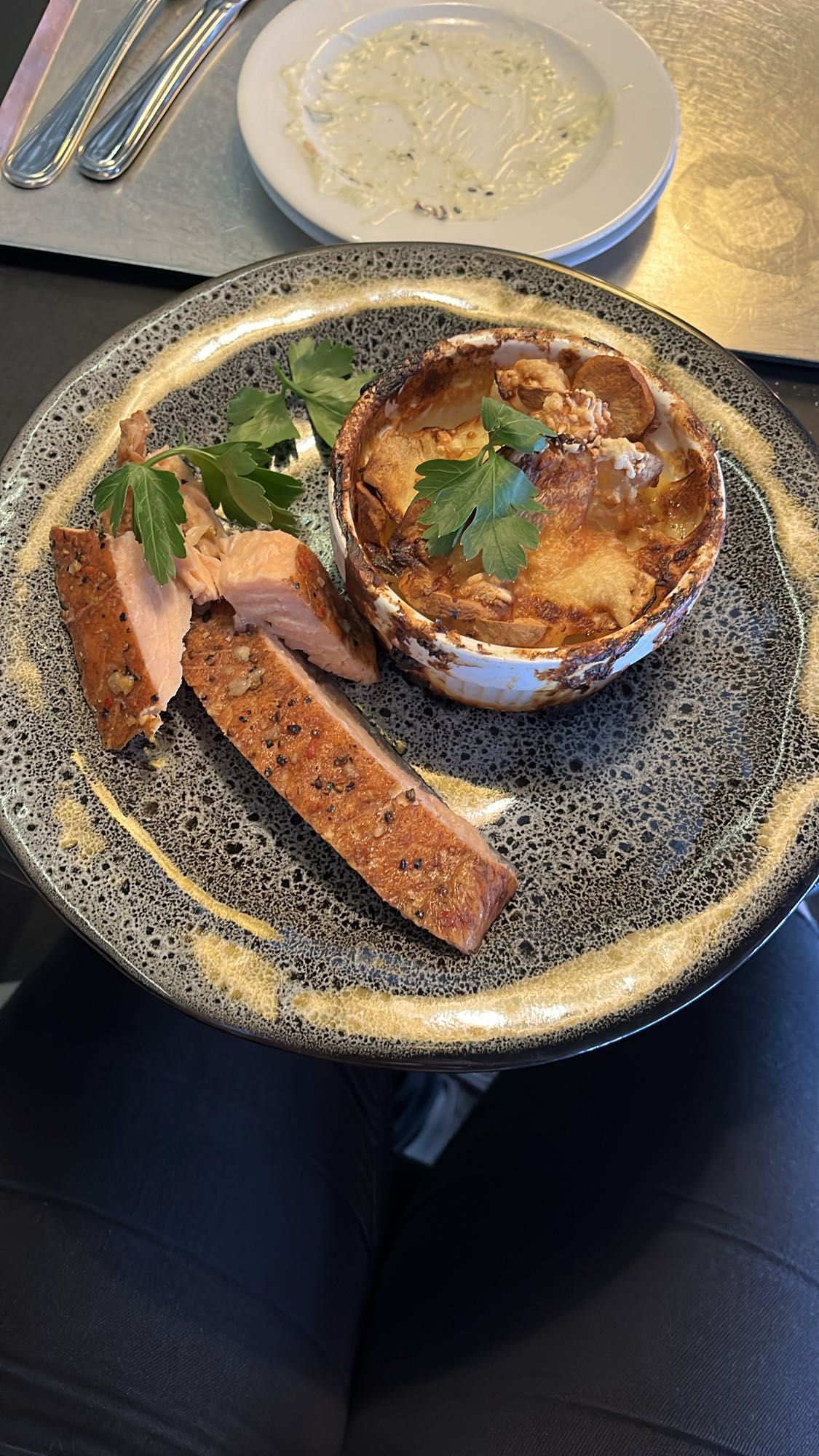 Lax med potatisgratäng