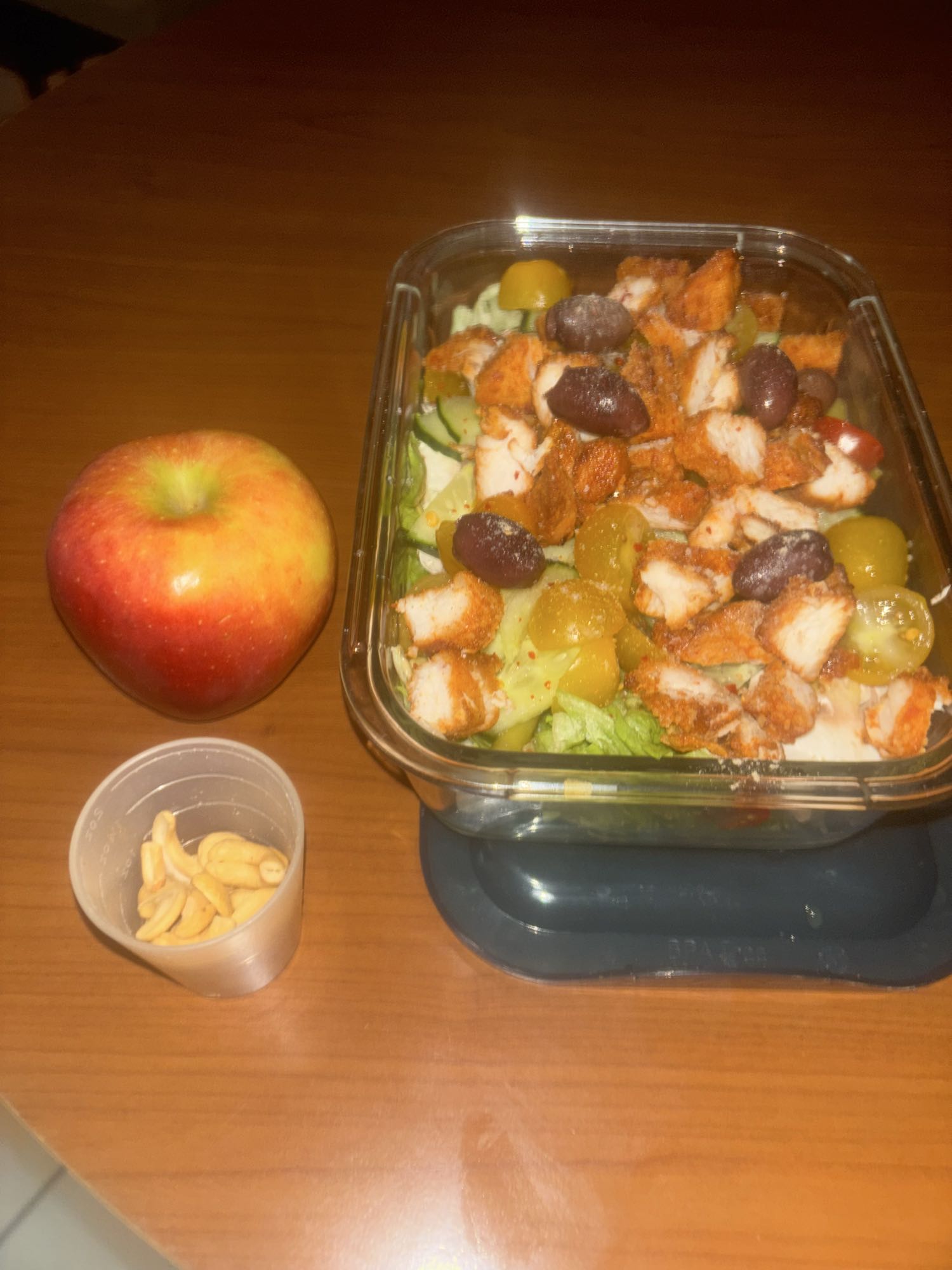 Salade poulet et fruits