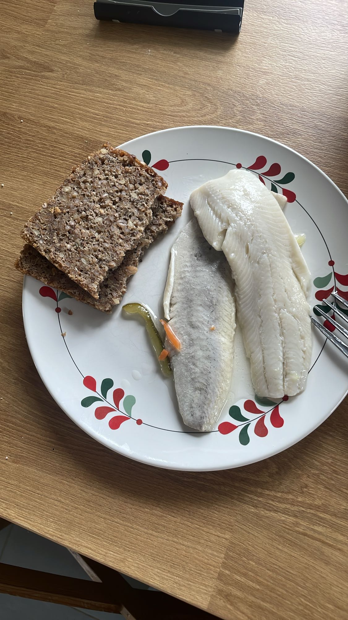 Ryba z chlebem żytnim