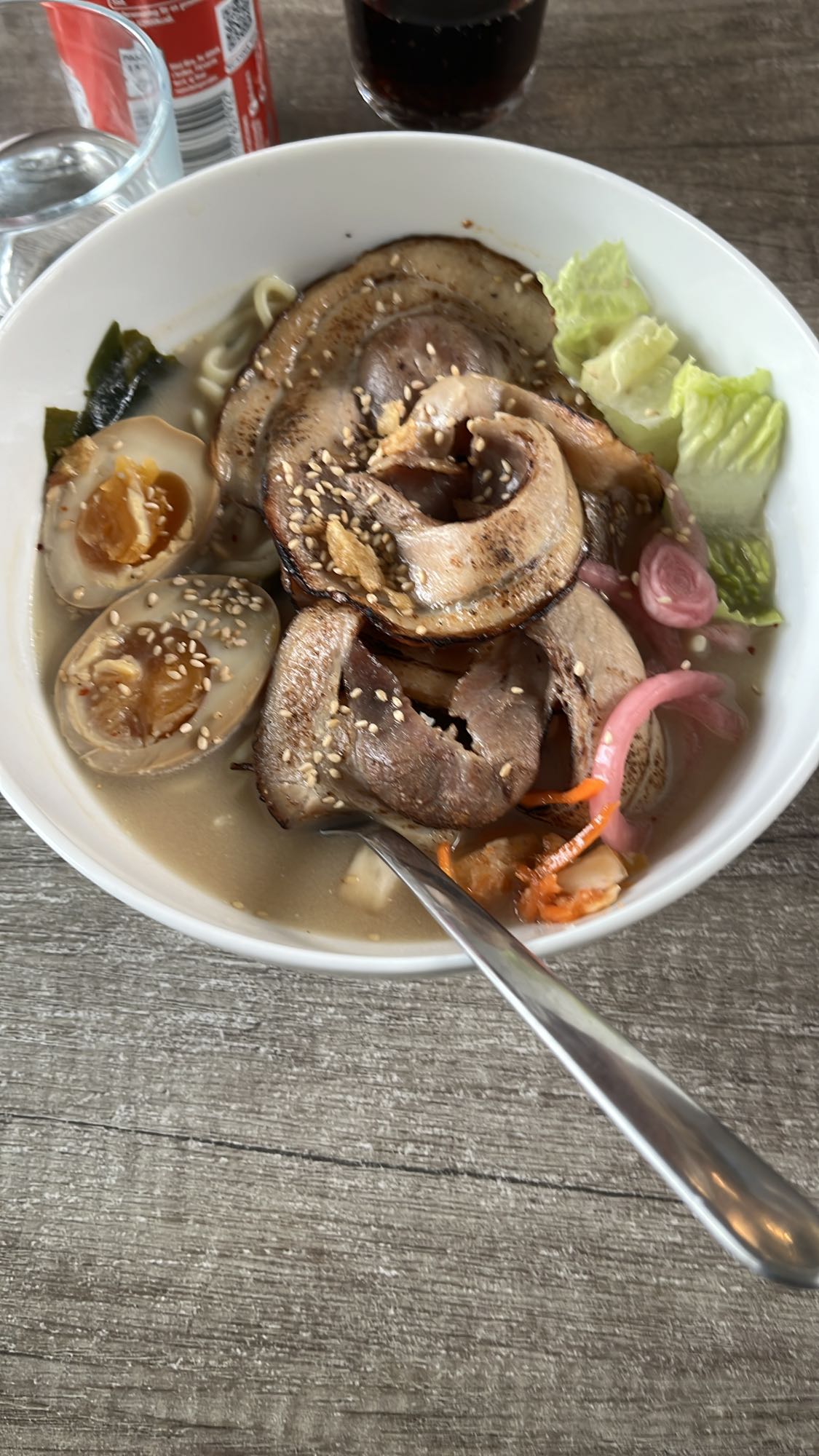 Ramen med fläsk och ägg