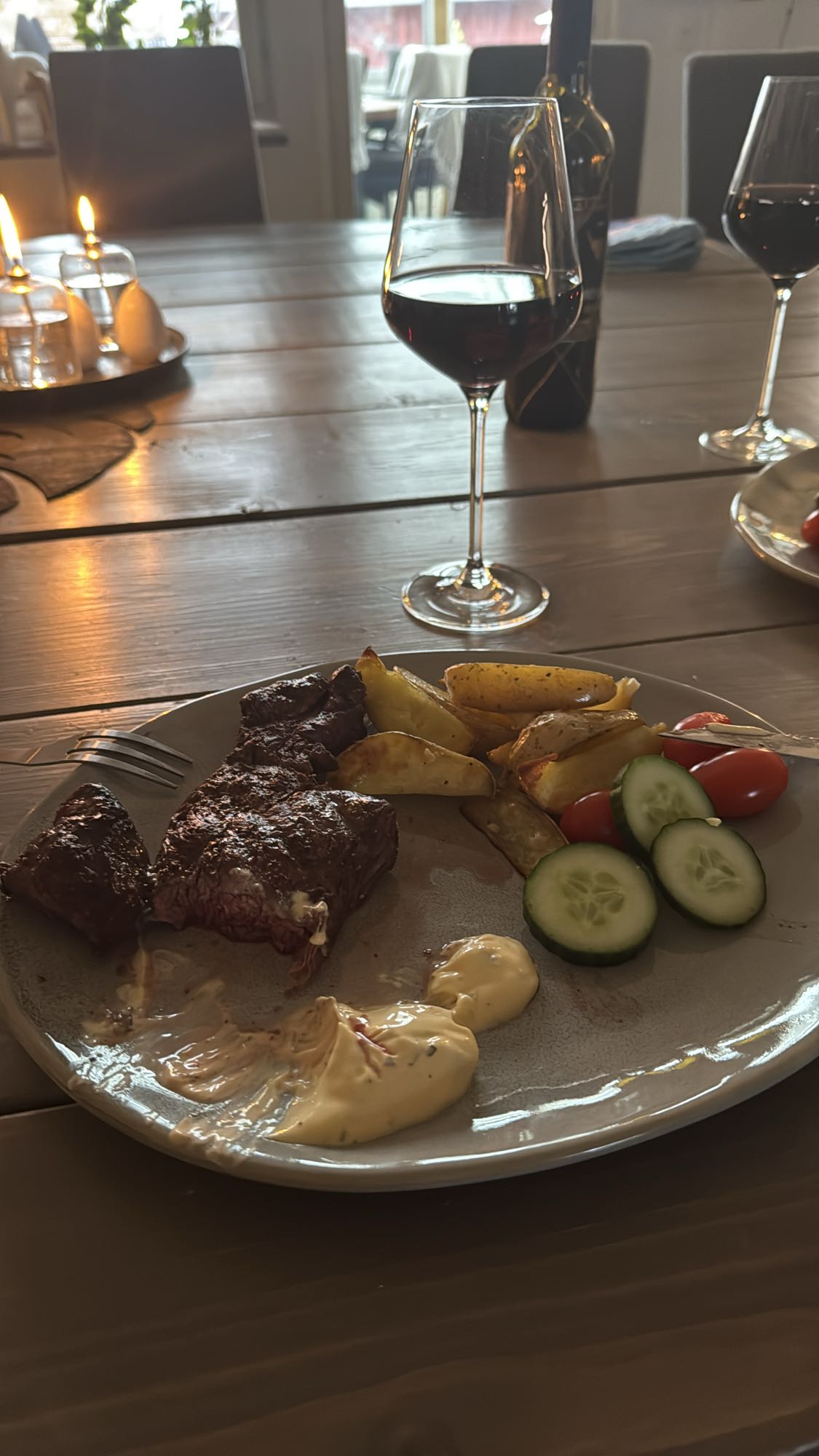 Biff med potatis och sås