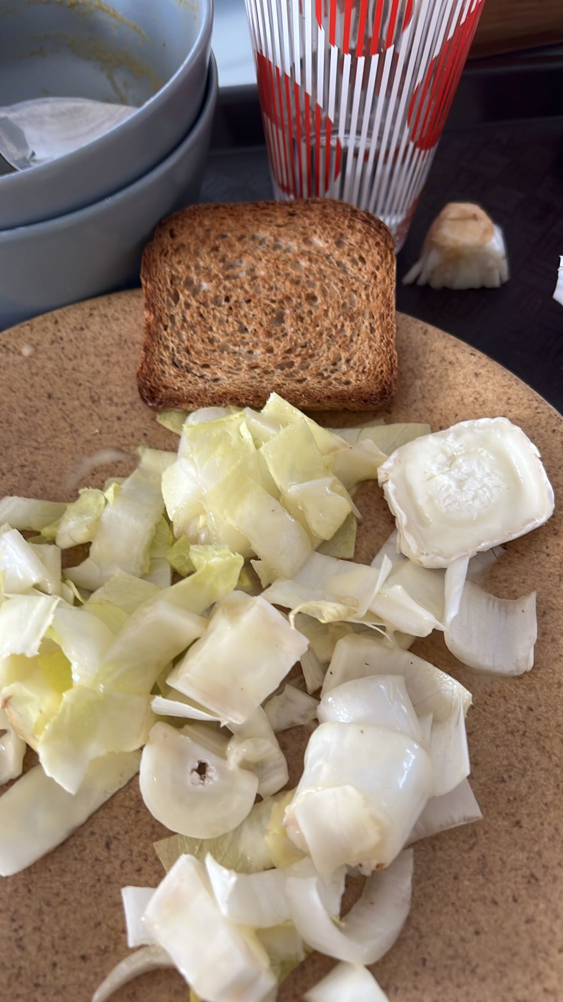 Salade et toast chèvre