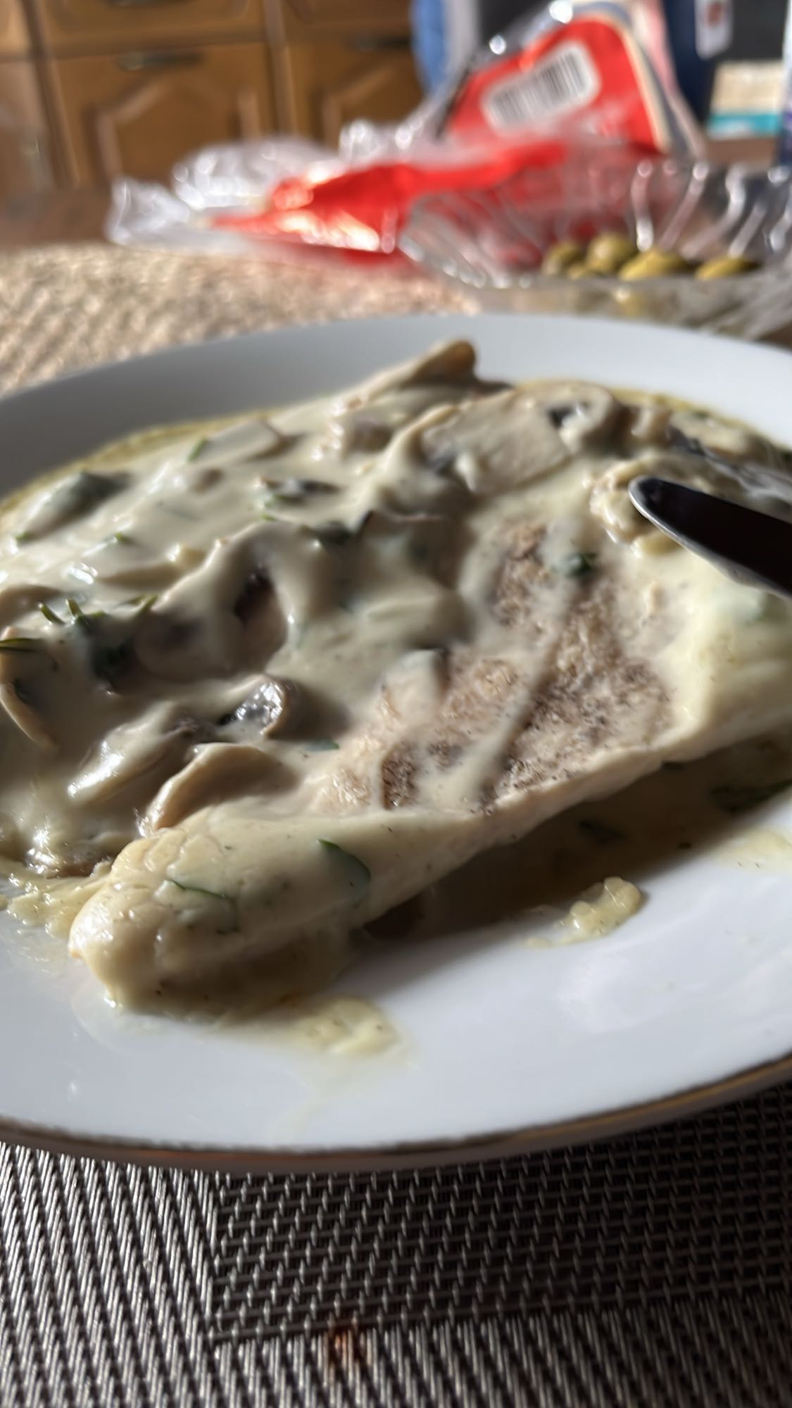 Pollo en salsa cremosa